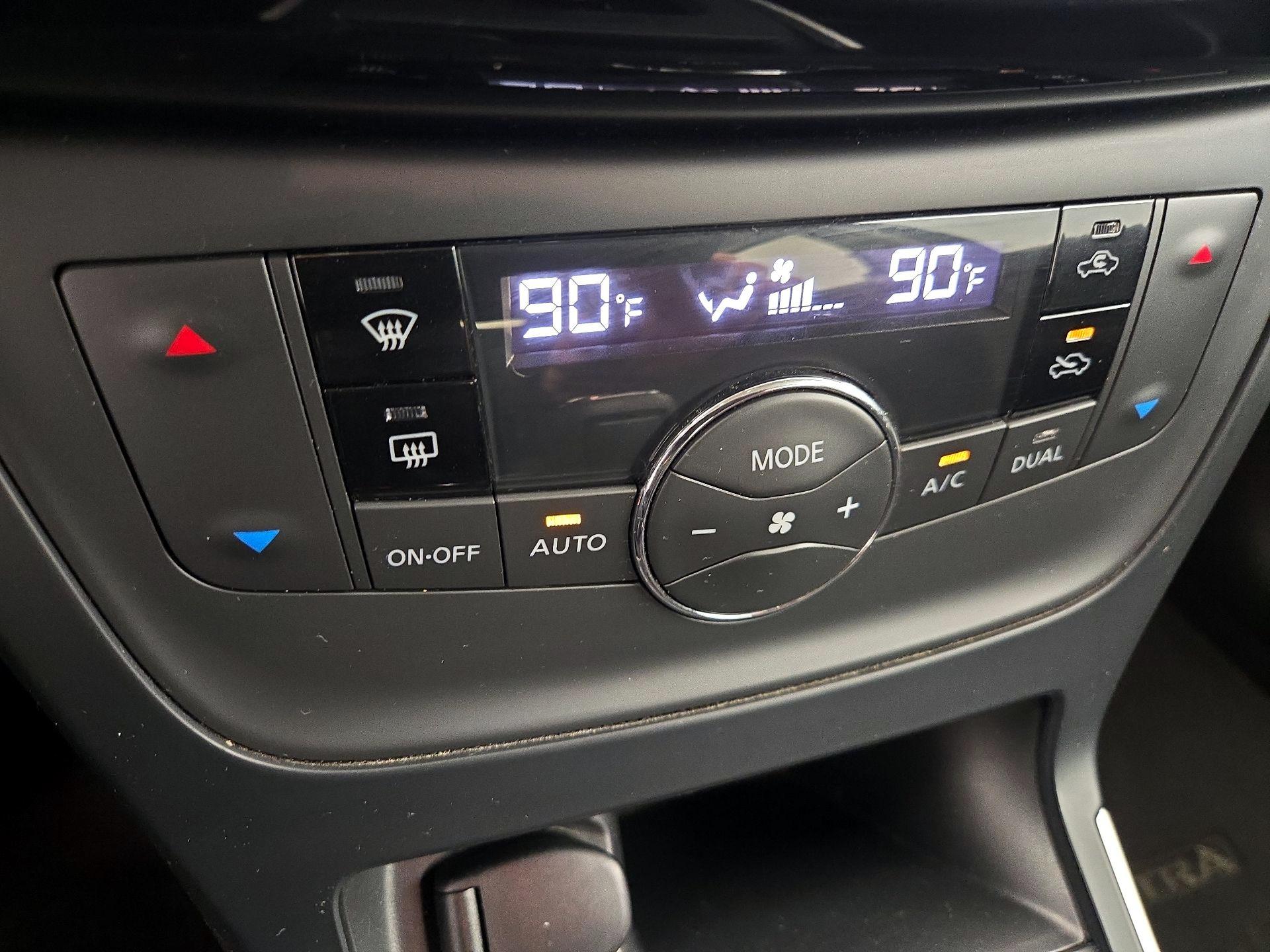 Thumbnail: 2019 Nissan Sentra - 16