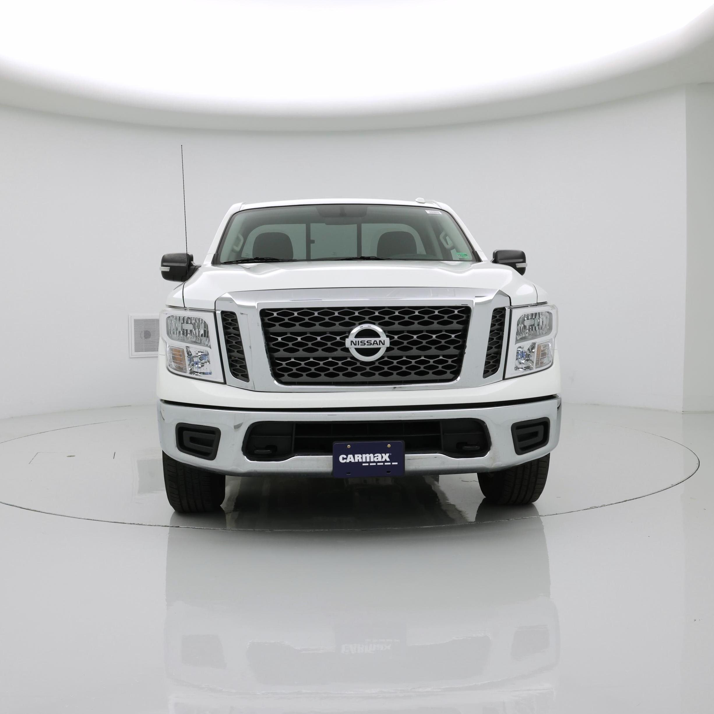 Thumbnail: 2017 Nissan Titan - 5
