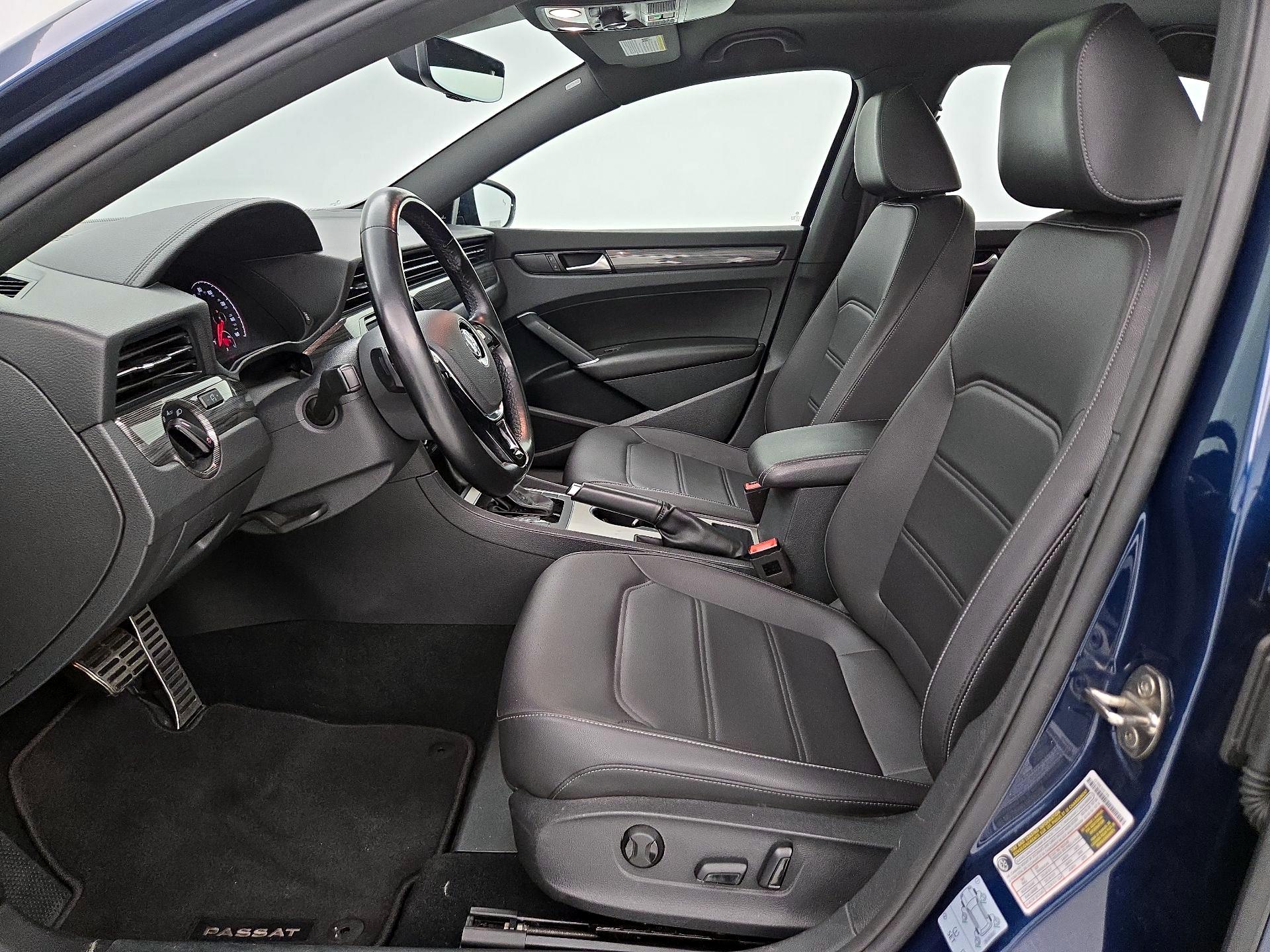 Thumbnail: 2022 Volkswagen Passat - 11