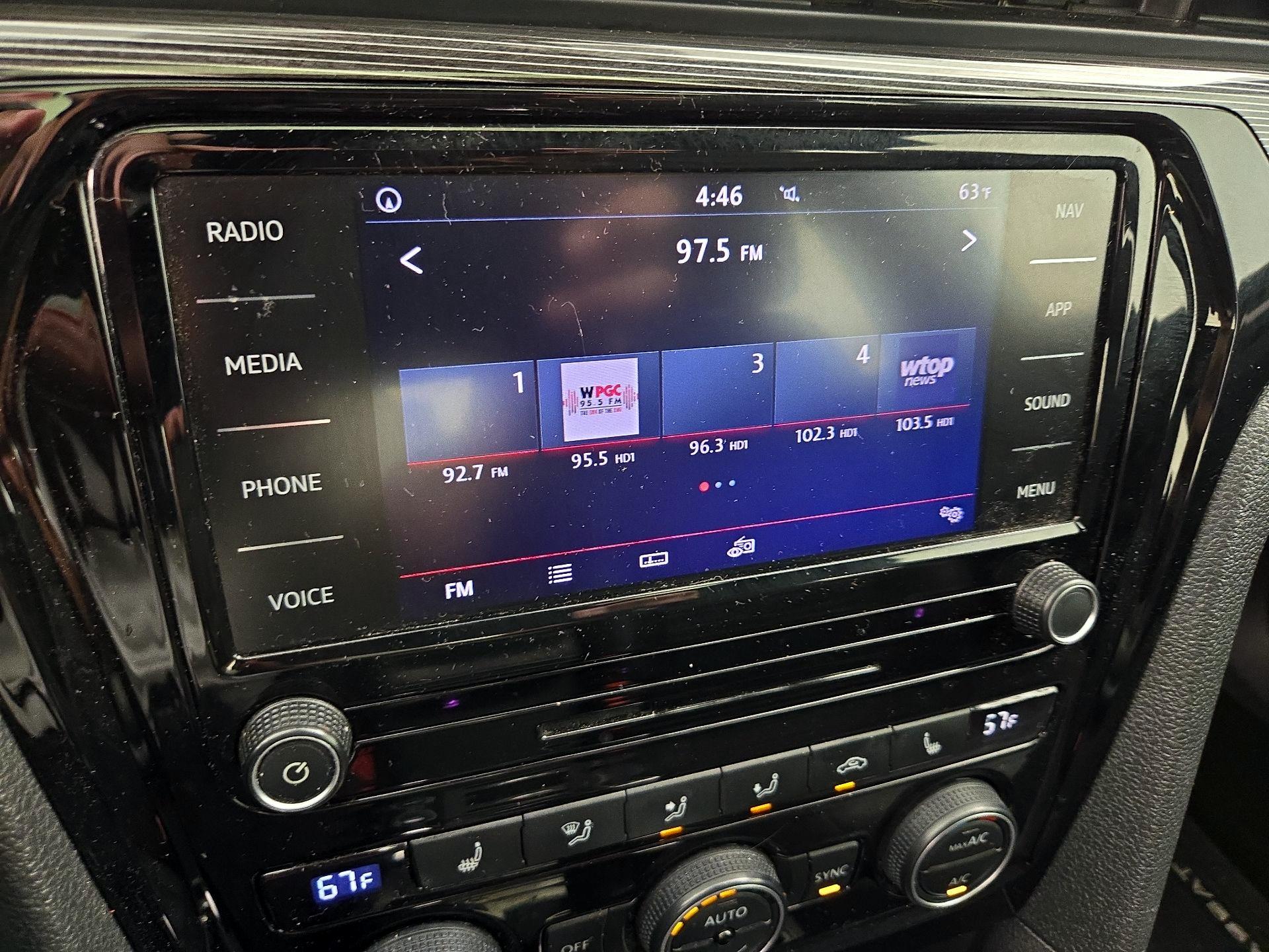 Thumbnail: 2022 Volkswagen Passat - 15