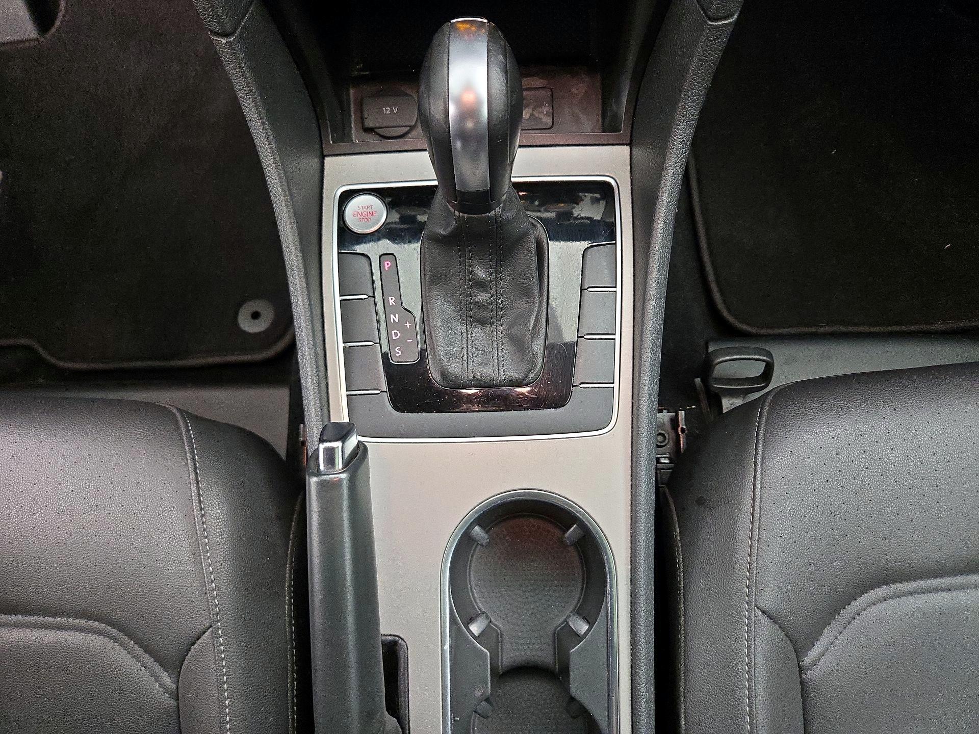 Thumbnail: 2022 Volkswagen Passat - 17