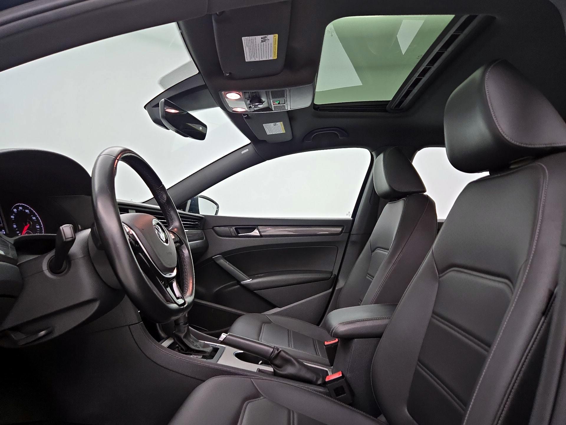 Thumbnail: 2022 Volkswagen Passat - 19