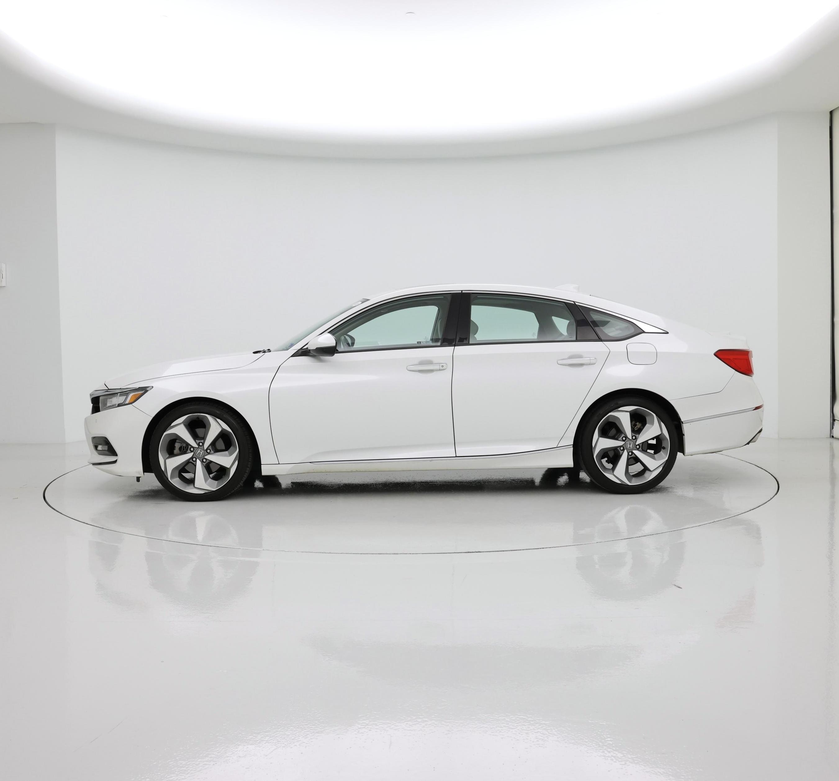 Thumbnail: 2018 Honda Accord - 3