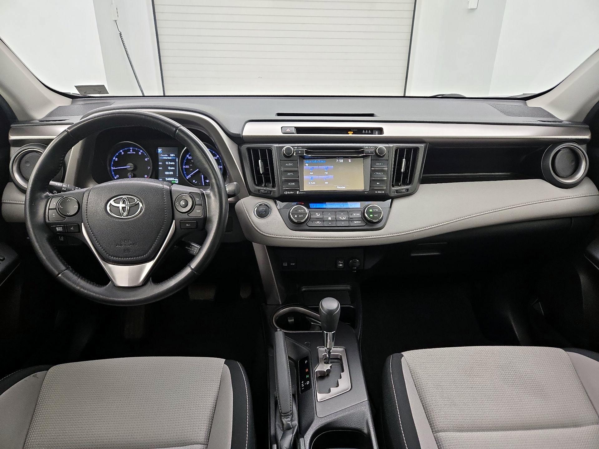 Thumbnail: 2018 Toyota RAV4 - 9