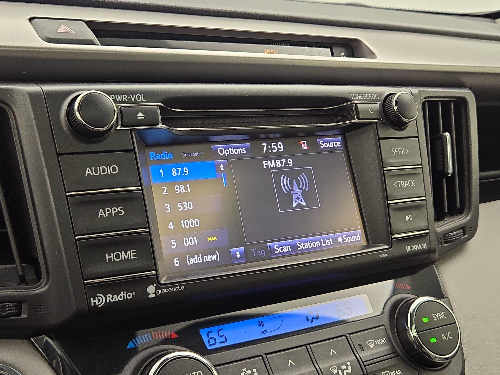 Thumbnail: 2018 Toyota RAV4 - 15