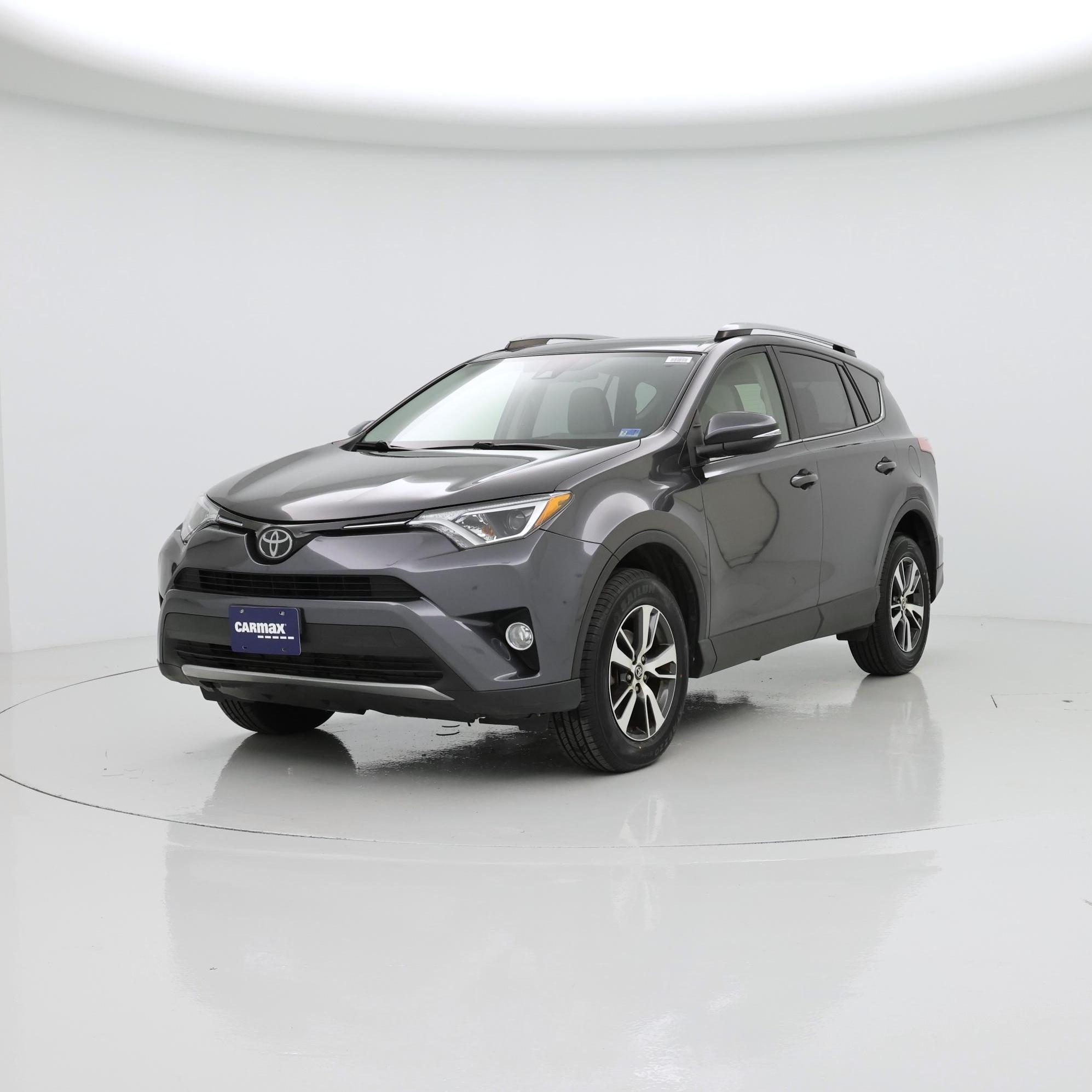 Thumbnail: 2018 Toyota RAV4 - 4