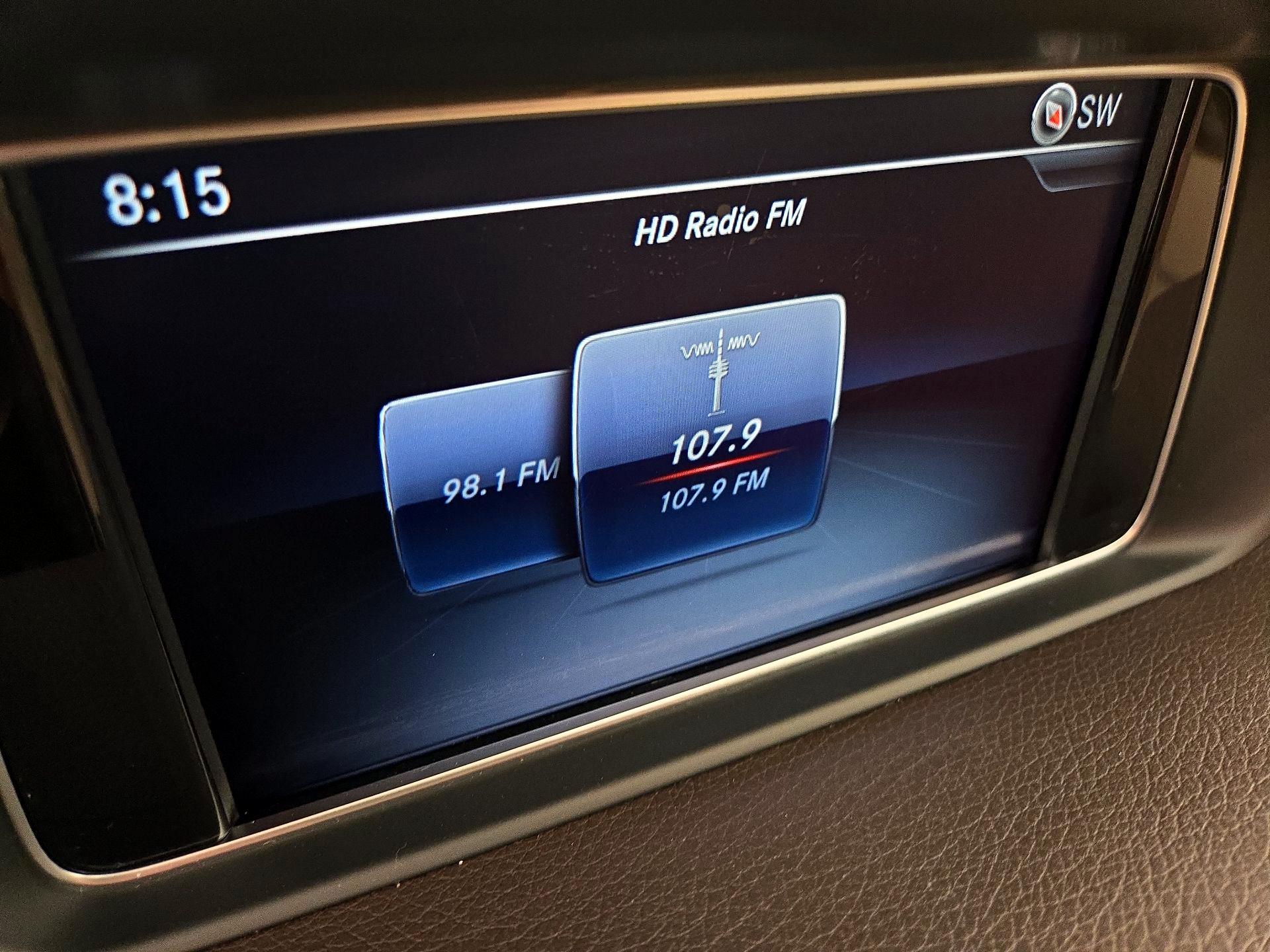 Thumbnail: 2016 Mercedes-Benz E-Class - 16