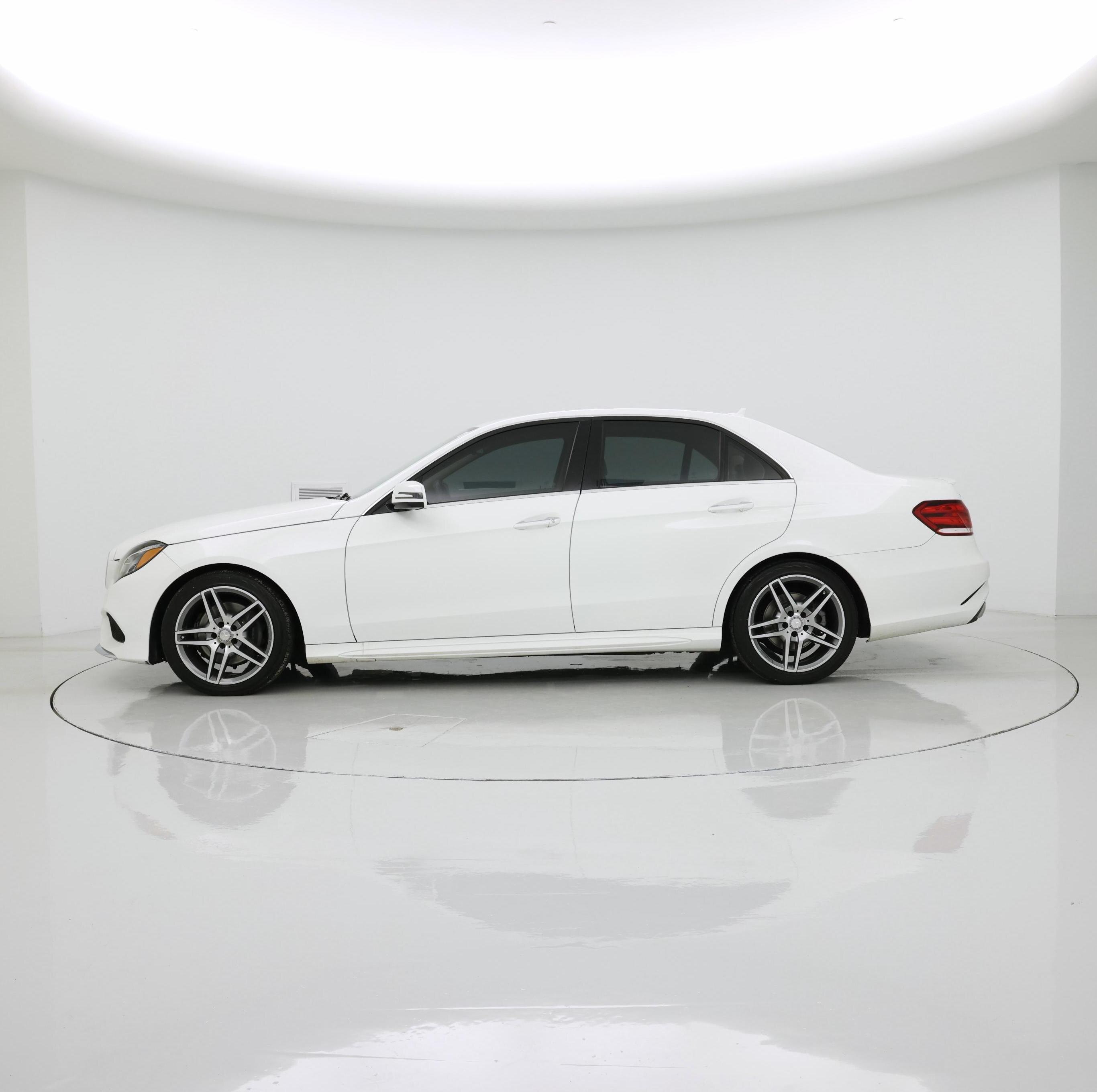 Thumbnail: 2016 Mercedes-Benz E-Class - 3