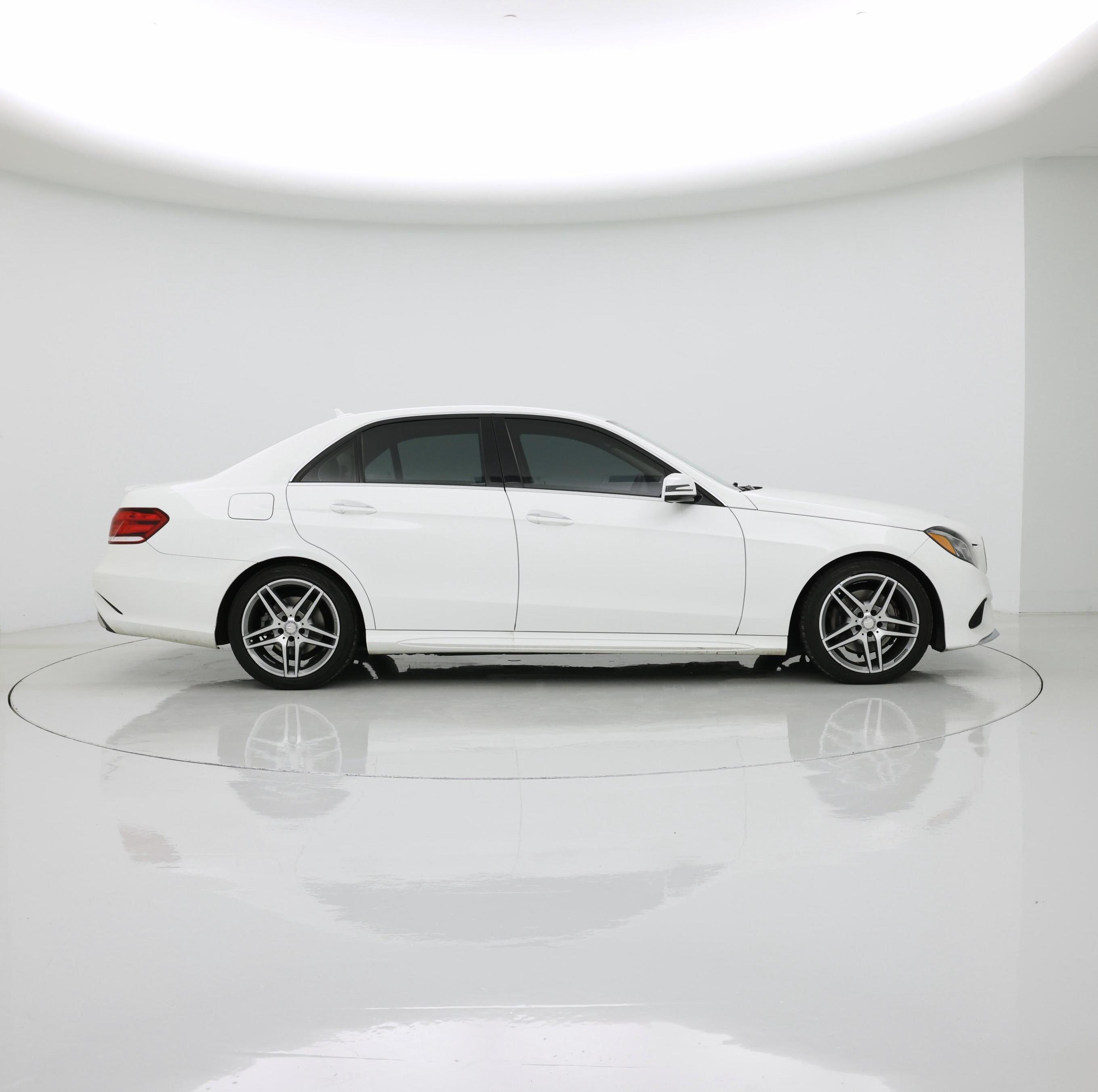 Thumbnail: 2016 Mercedes-Benz E-Class - 7