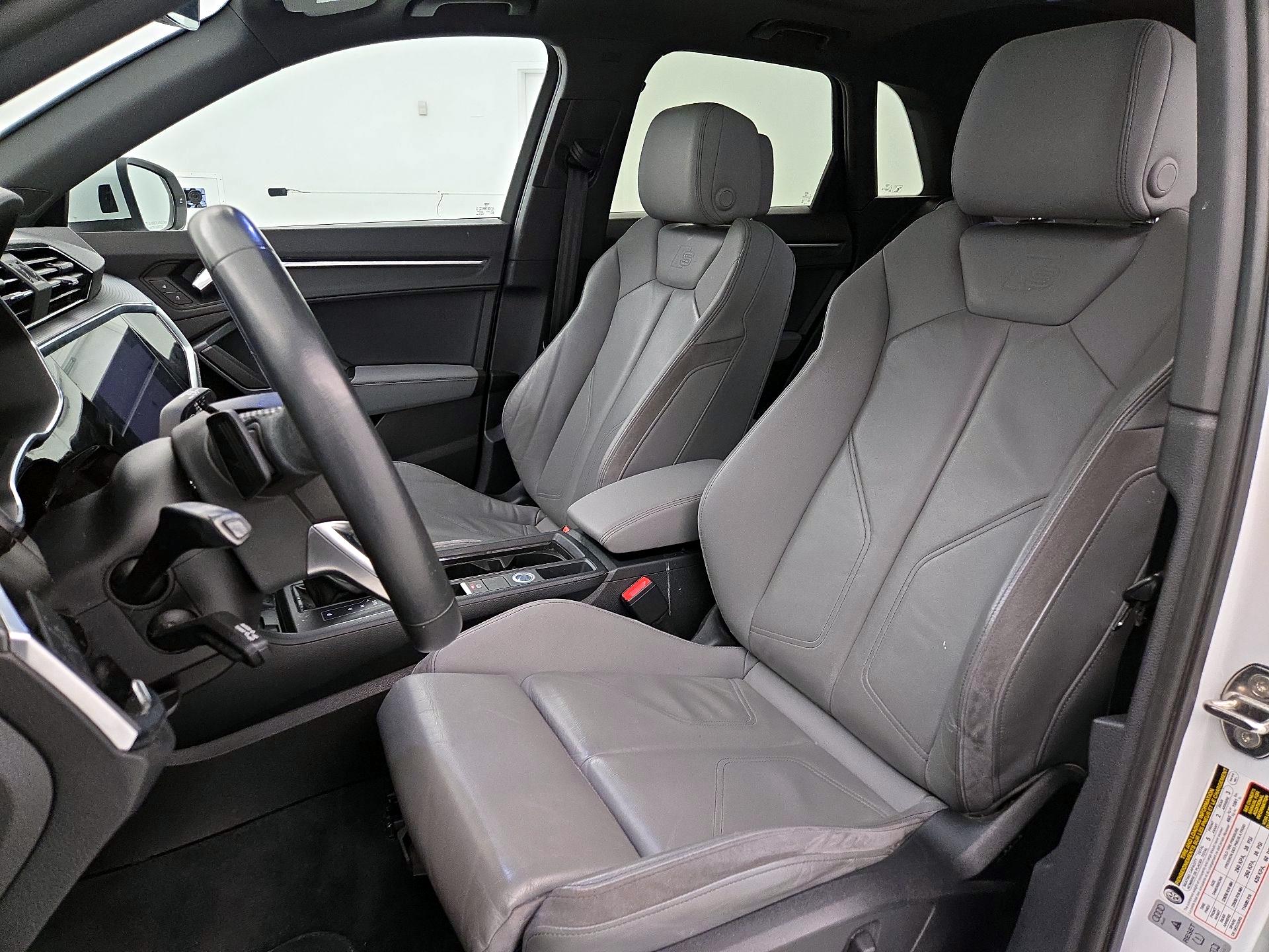 Thumbnail: 2020 Audi Q3 - 11