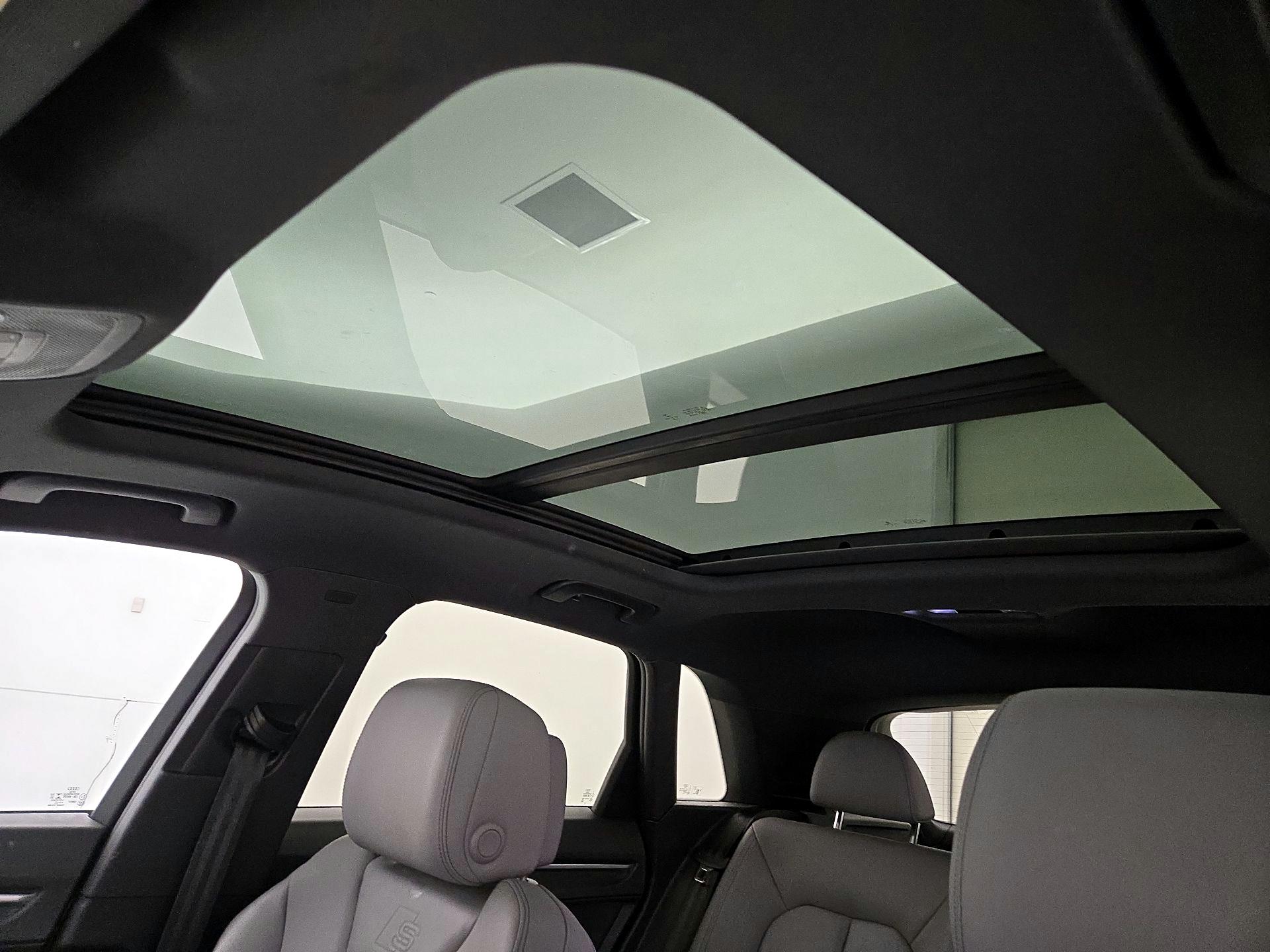 Thumbnail: 2020 Audi Q3 - 20