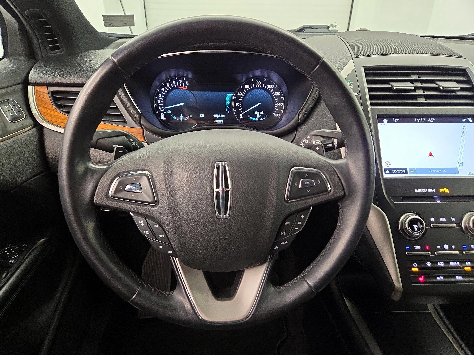 Thumbnail: 2018 Lincoln MKC - 10