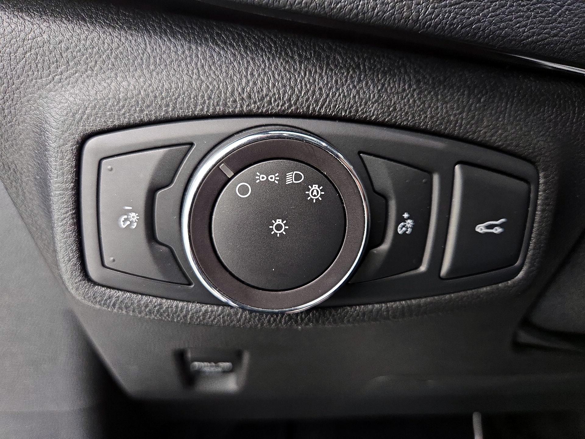 Thumbnail: 2018 Lincoln MKC - 13