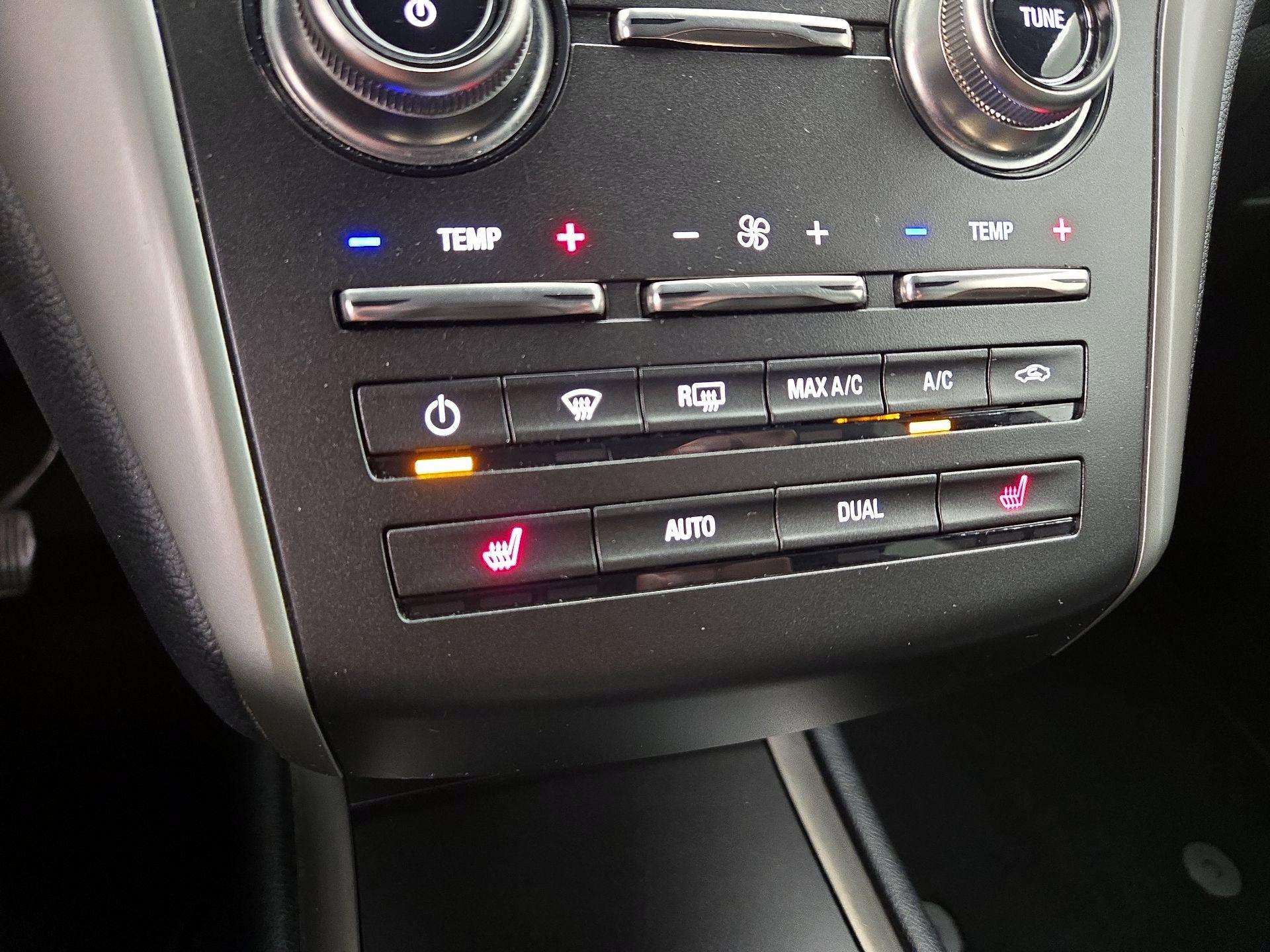 Thumbnail: 2018 Lincoln MKC - 17