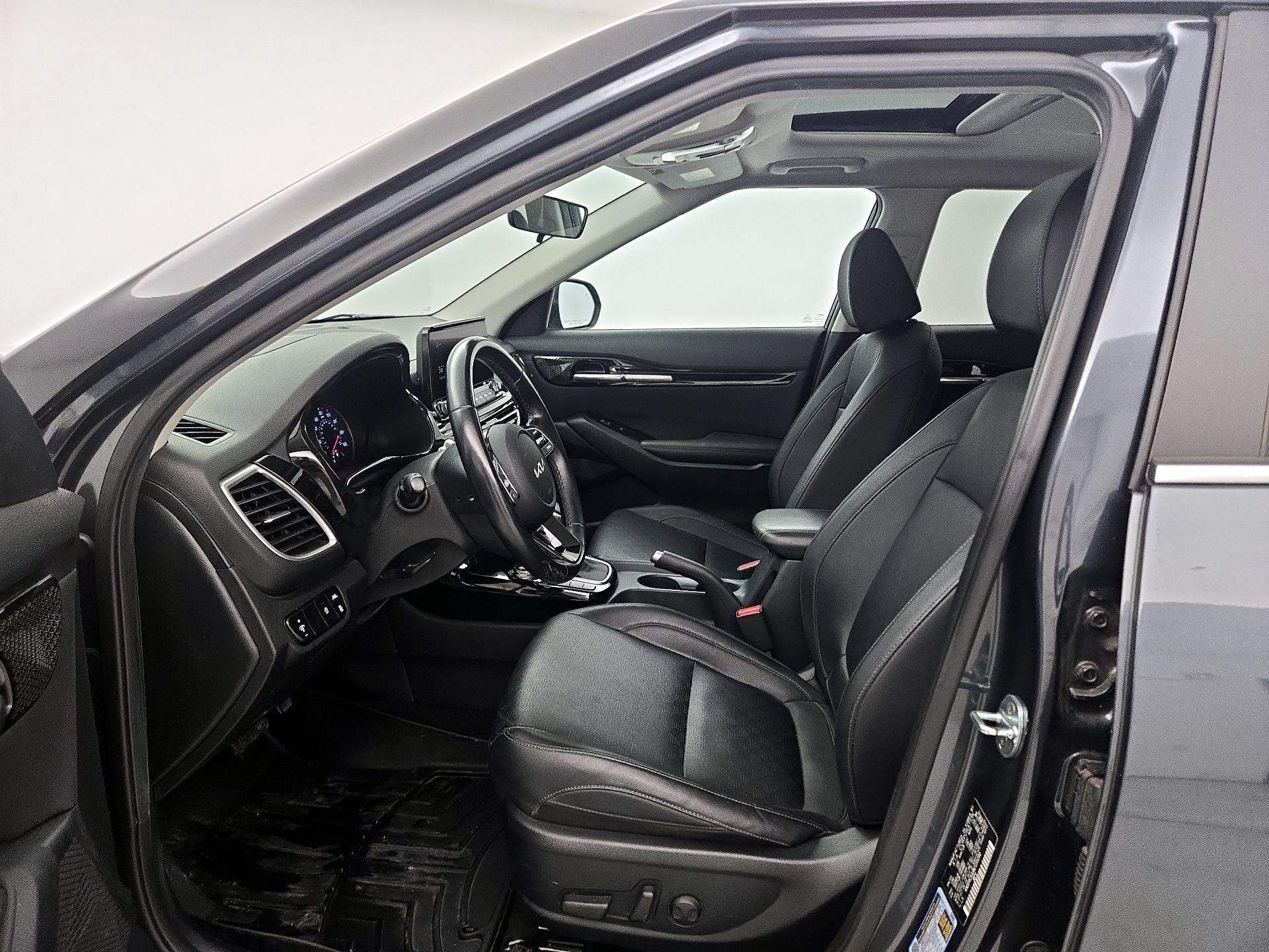 Thumbnail: 2022 Kia Seltos - 11