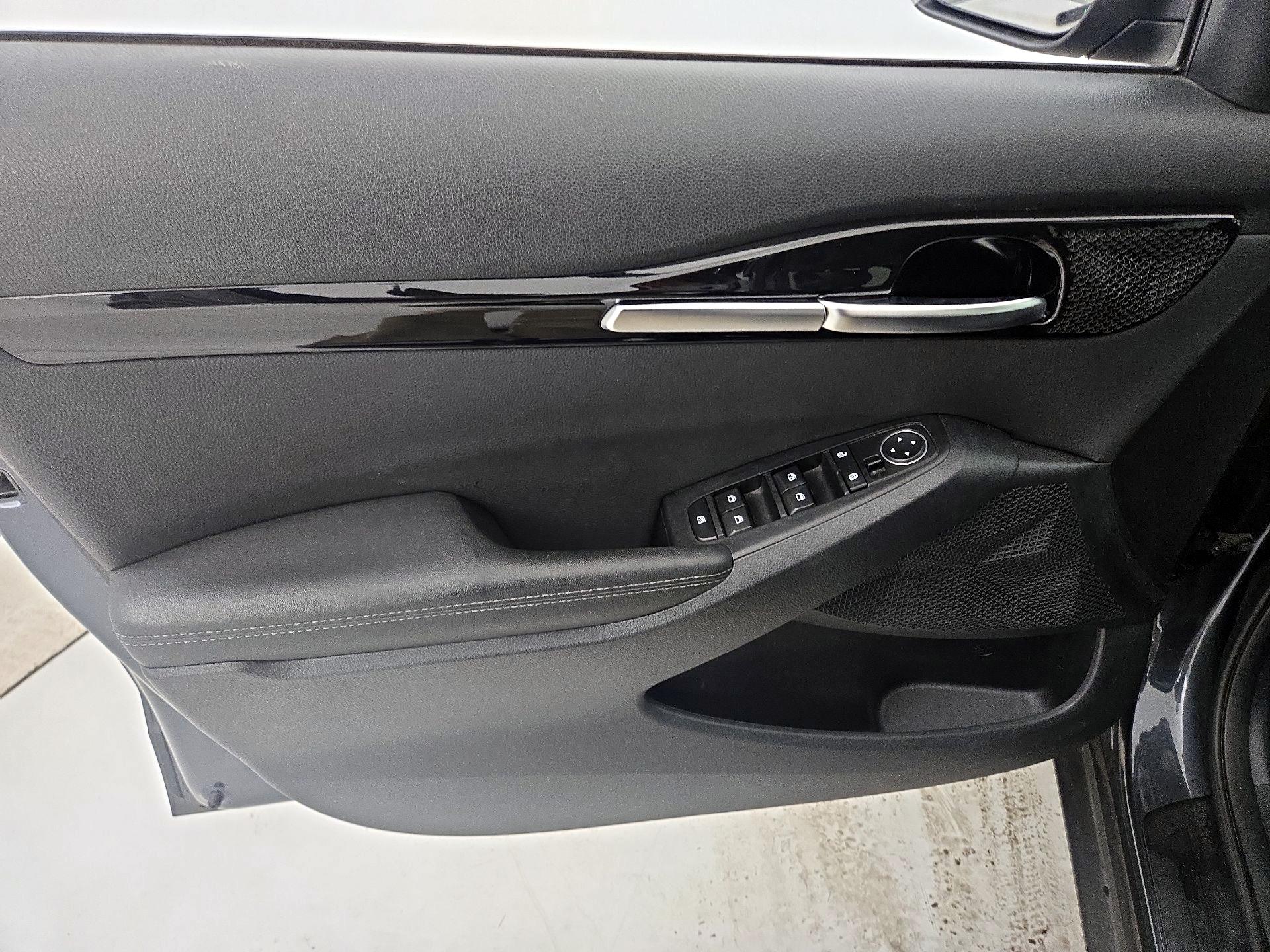 Thumbnail: 2022 Kia Seltos - 12