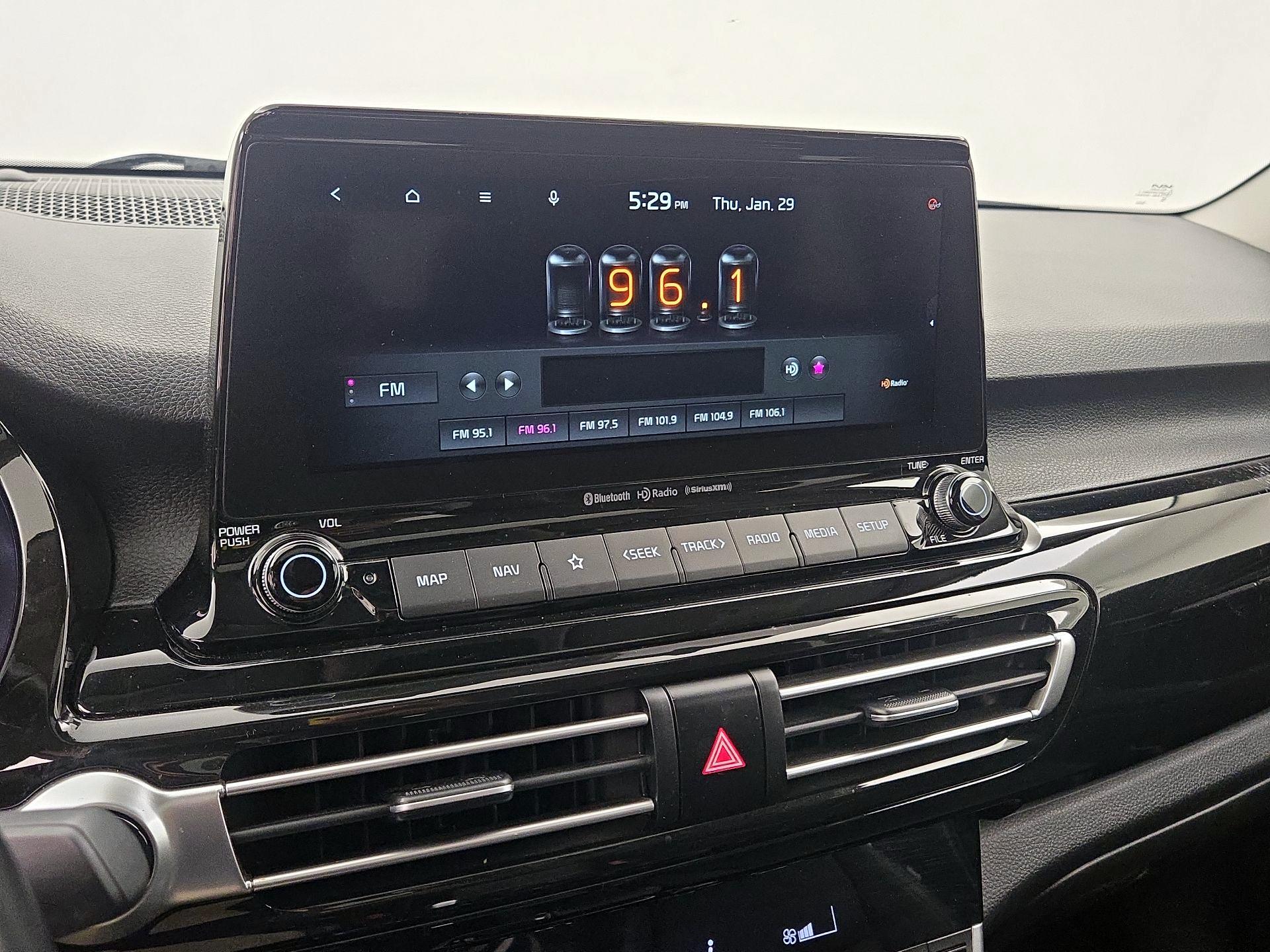 Thumbnail: 2022 Kia Seltos - 16