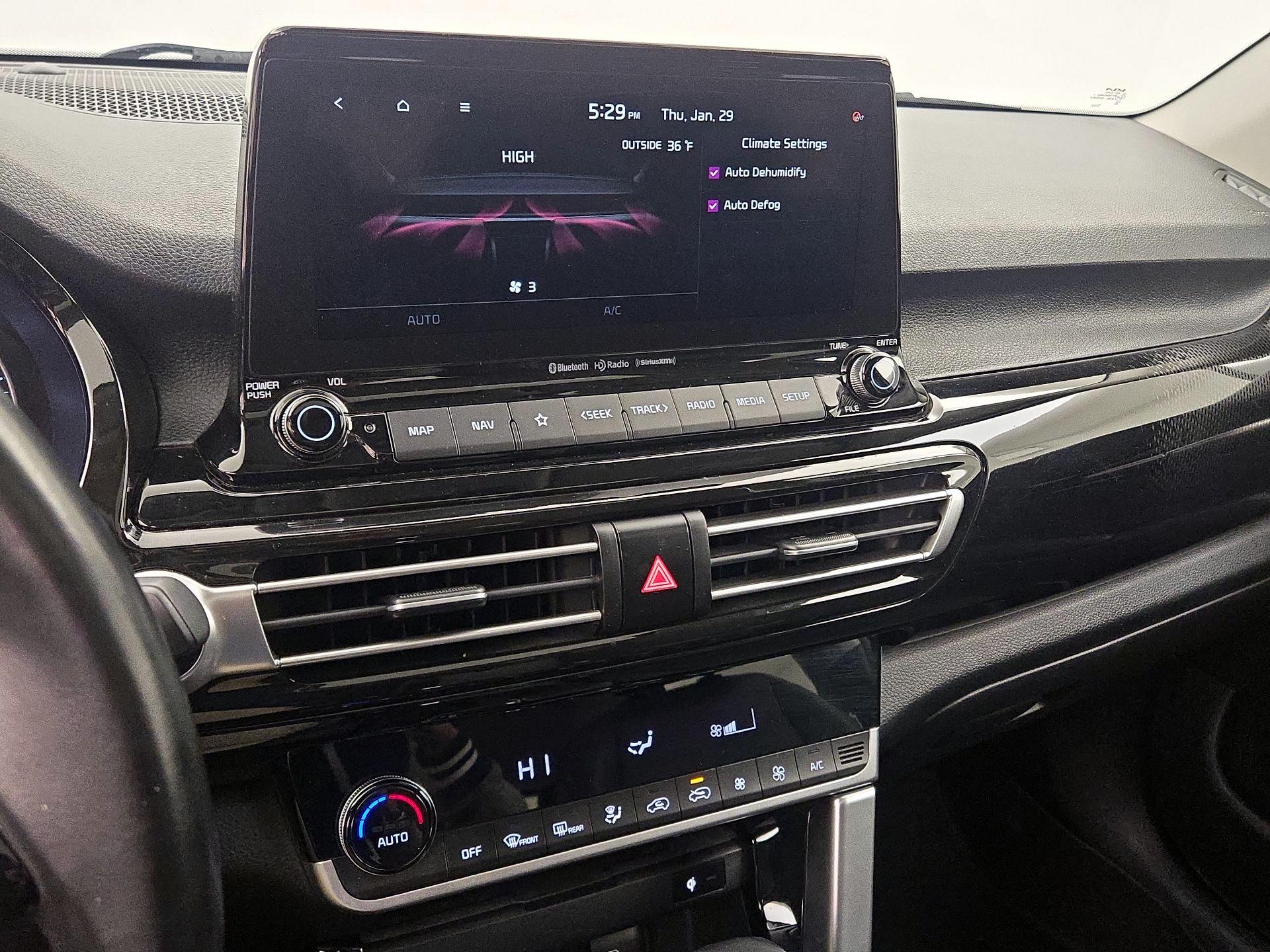 Thumbnail: 2022 Kia Seltos - 17