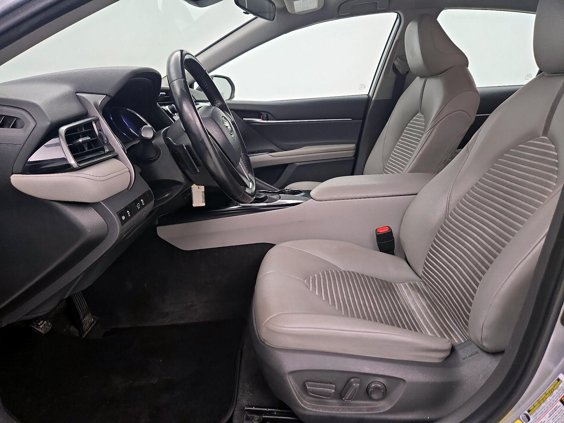 Thumbnail: 2020 Toyota Camry - 11