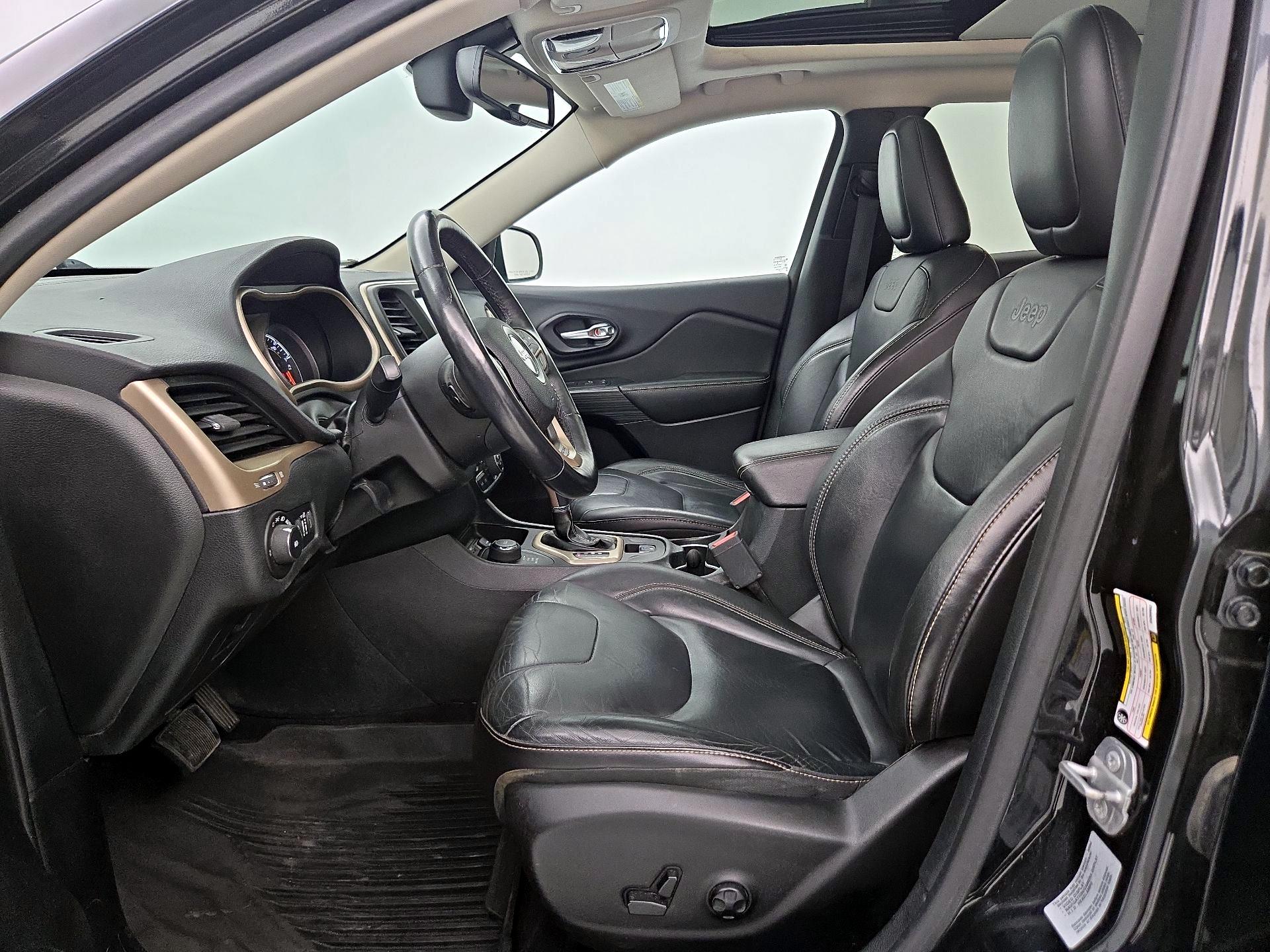 Thumbnail: 2016 Jeep Cherokee - 11