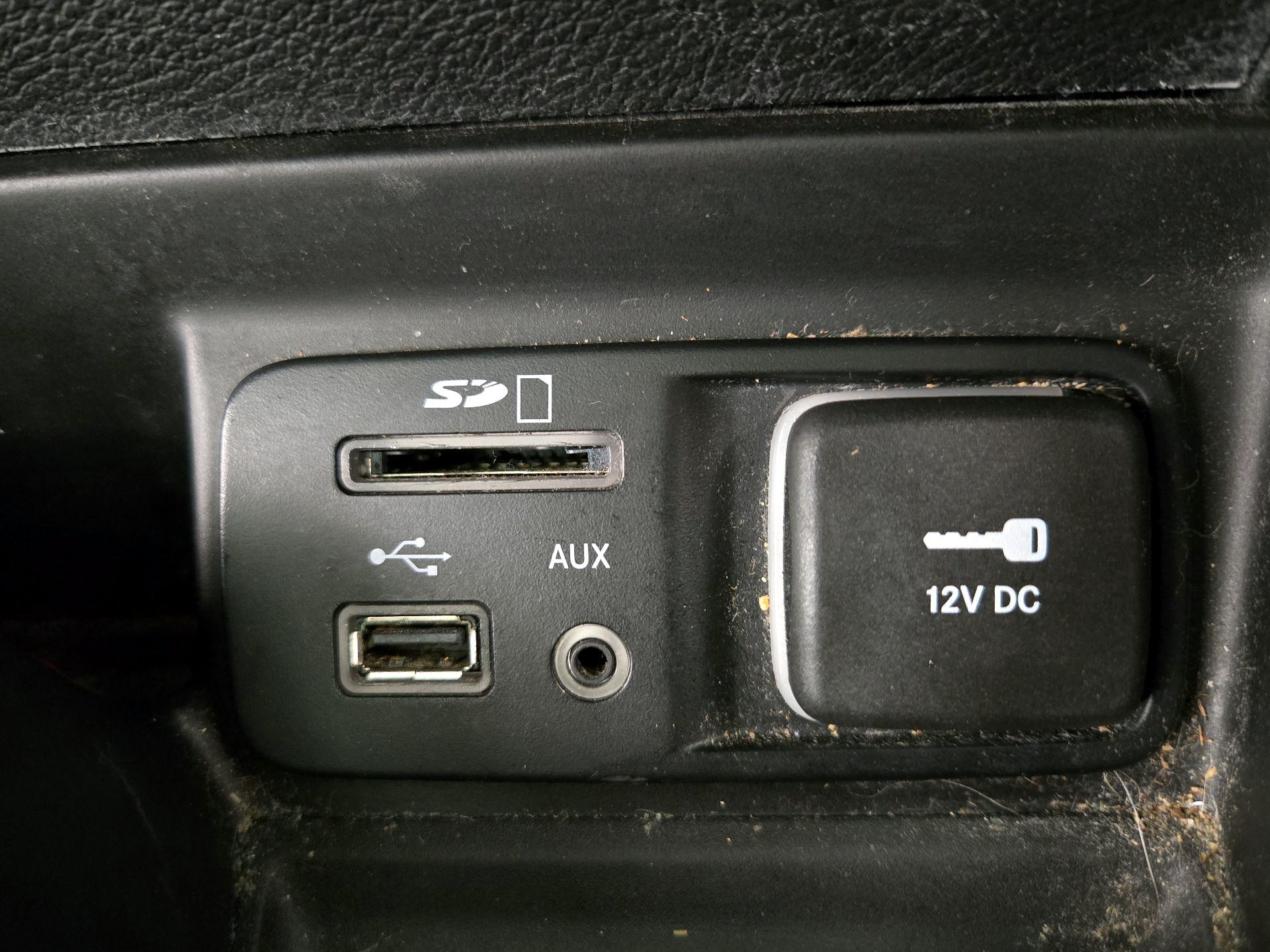 Thumbnail: 2016 Jeep Cherokee - 19