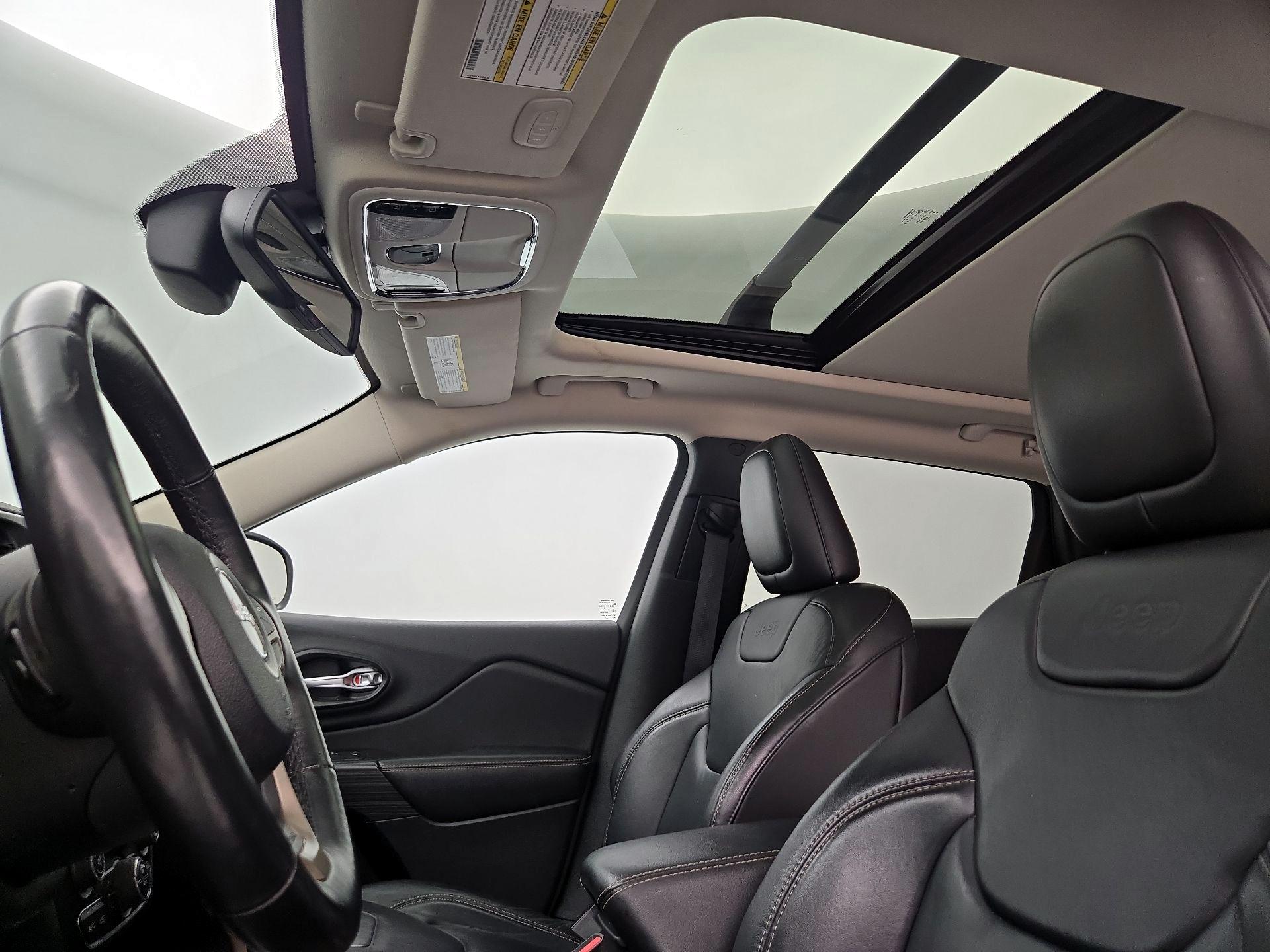 Thumbnail: 2016 Jeep Cherokee - 20