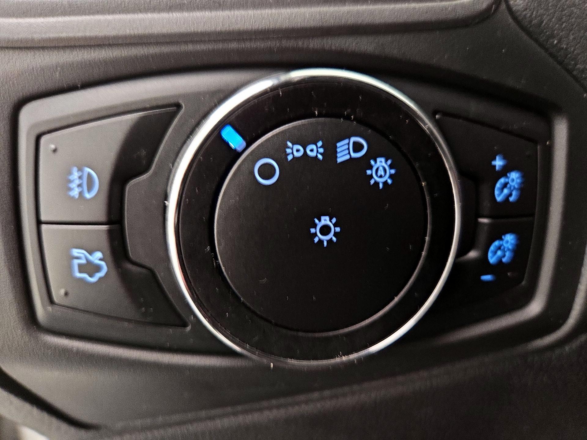 Thumbnail: 2014 Ford Focus - 13