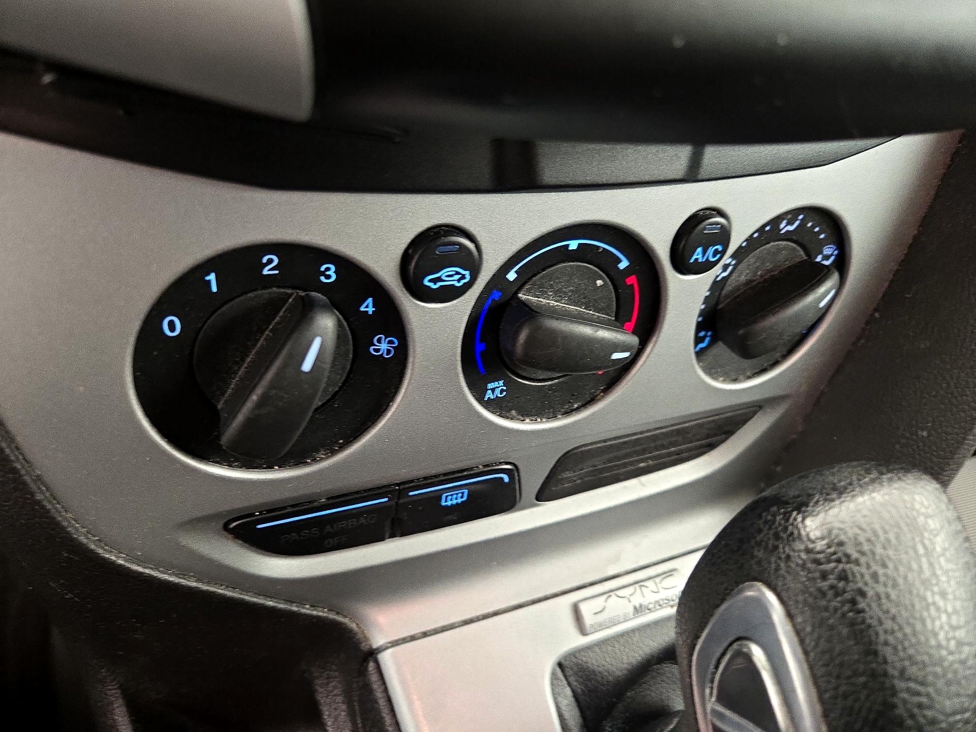 Thumbnail: 2014 Ford Focus - 15