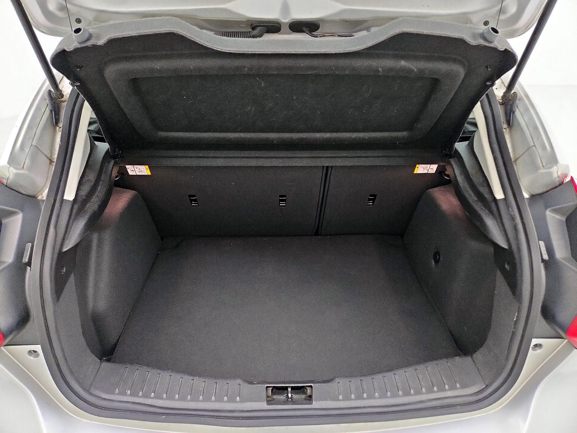 Thumbnail: 2014 Ford Focus - 19