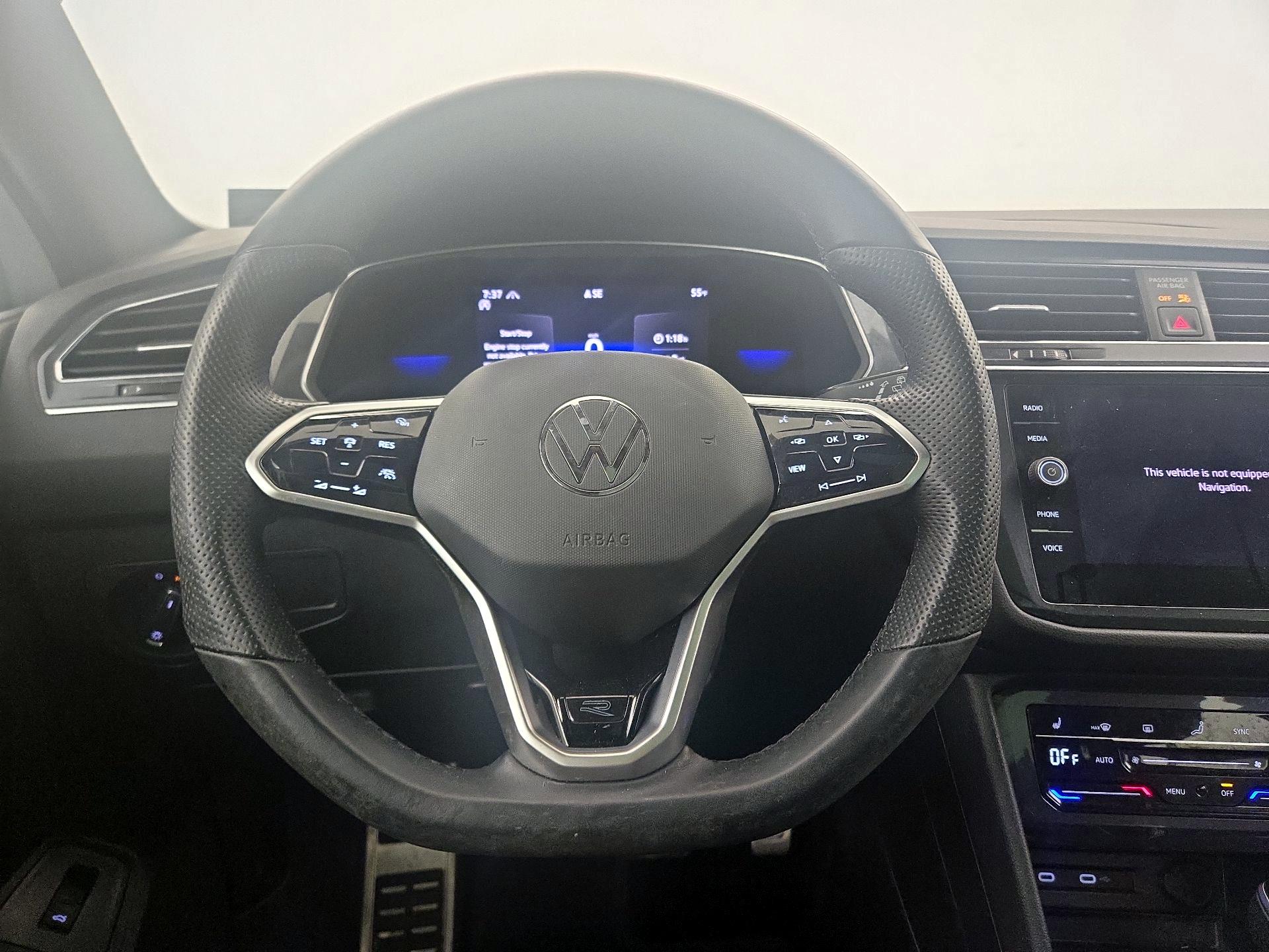 Thumbnail: 2022 Volkswagen Tiguan - 10