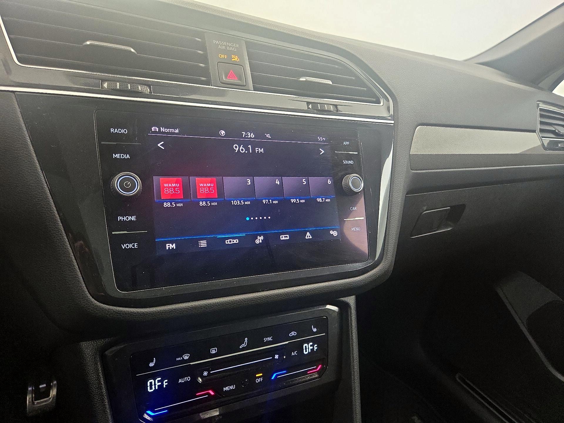 Thumbnail: 2022 Volkswagen Tiguan - 15