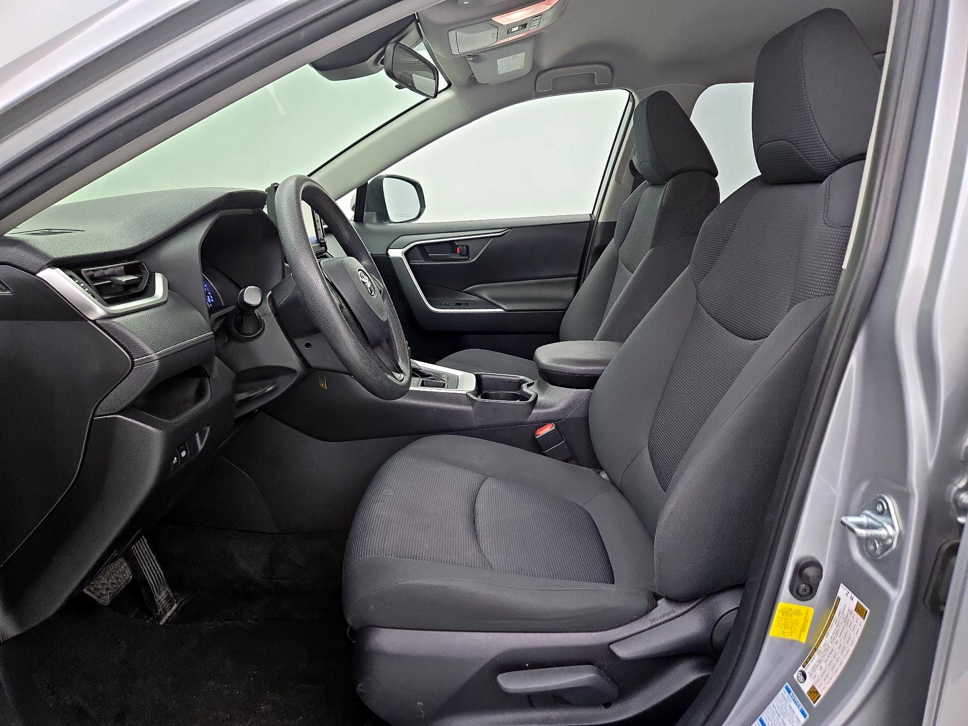 Thumbnail: 2019 Toyota RAV4 - 11