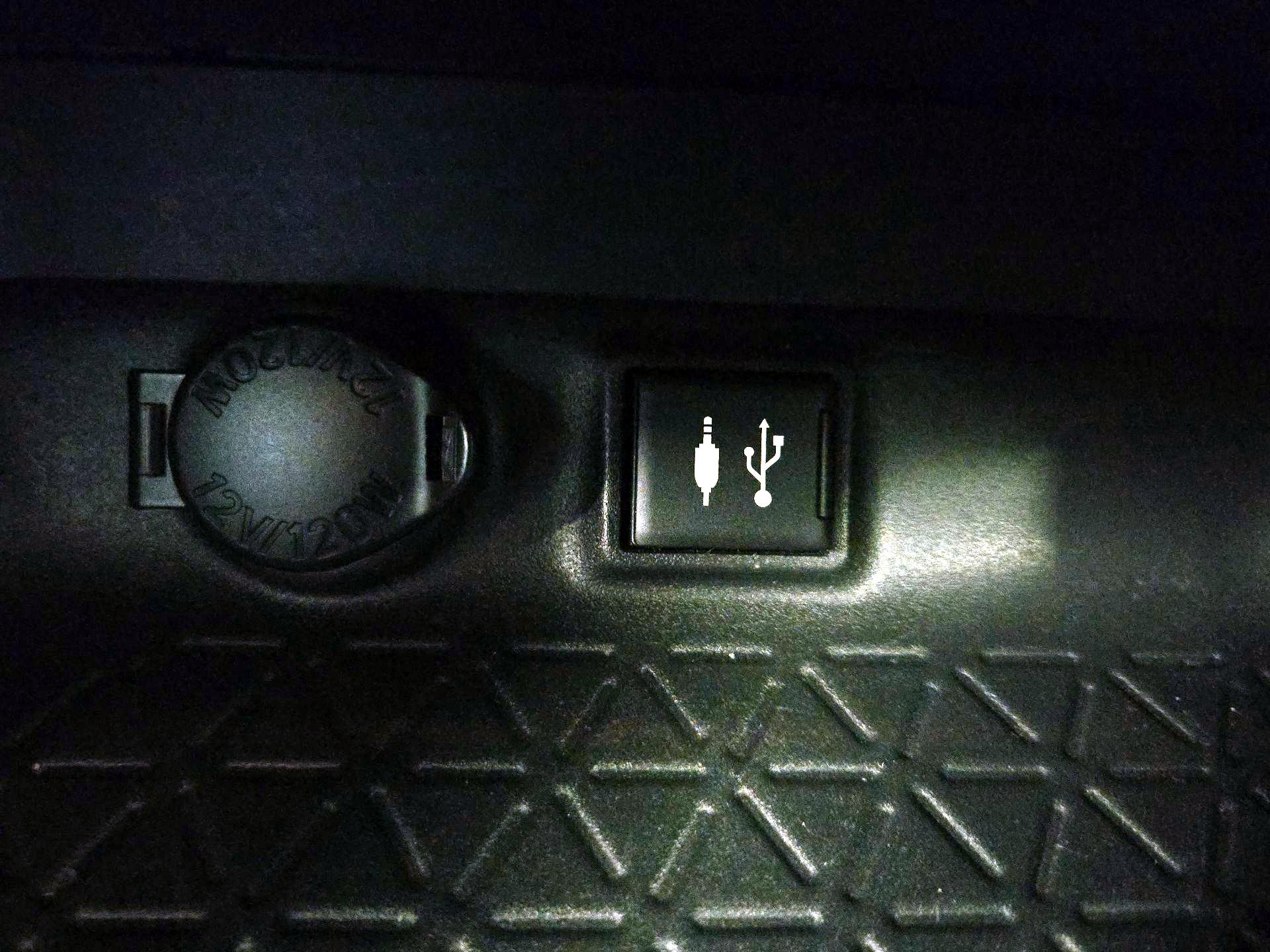 Thumbnail: 2019 Toyota RAV4 - 18