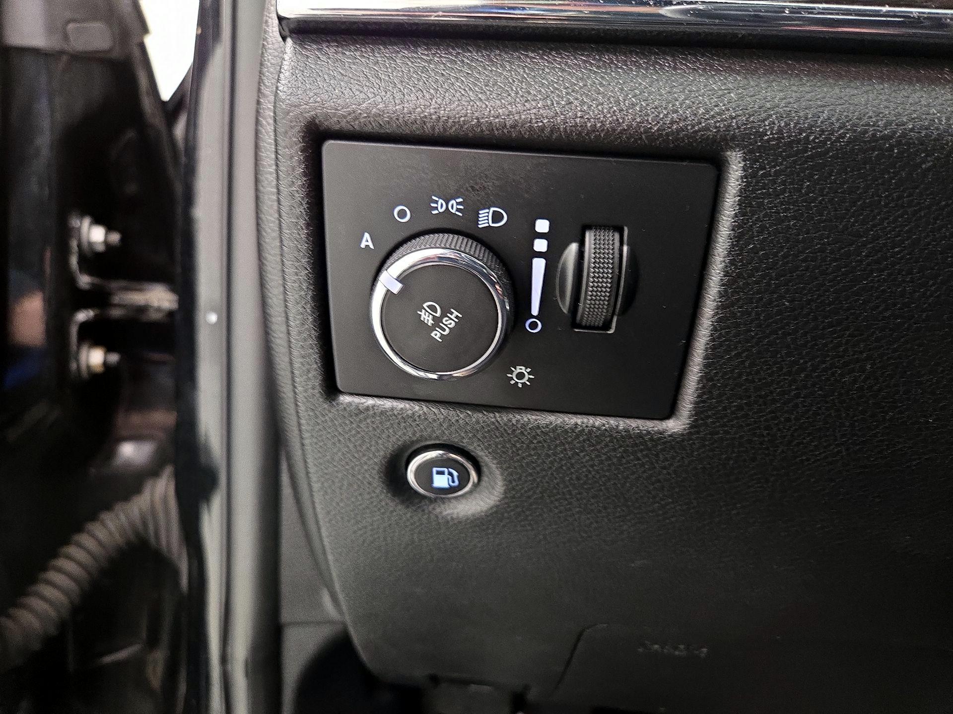 Thumbnail: 2017 Jeep Grand Cherokee - 13