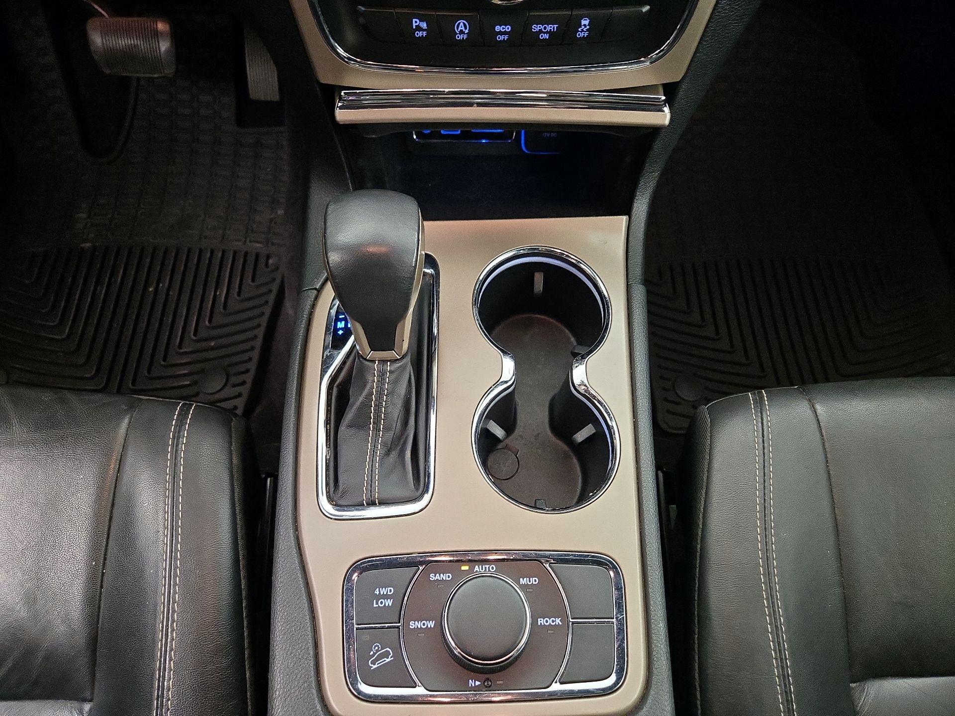 Thumbnail: 2017 Jeep Grand Cherokee - 18