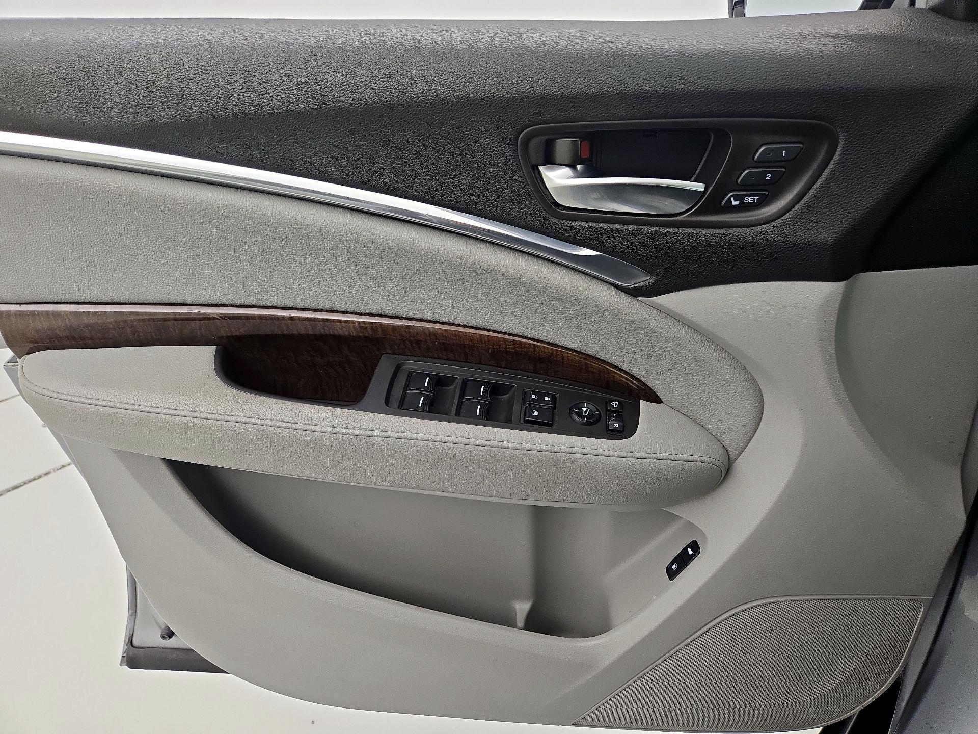 Thumbnail: 2018 Acura MDX - 12