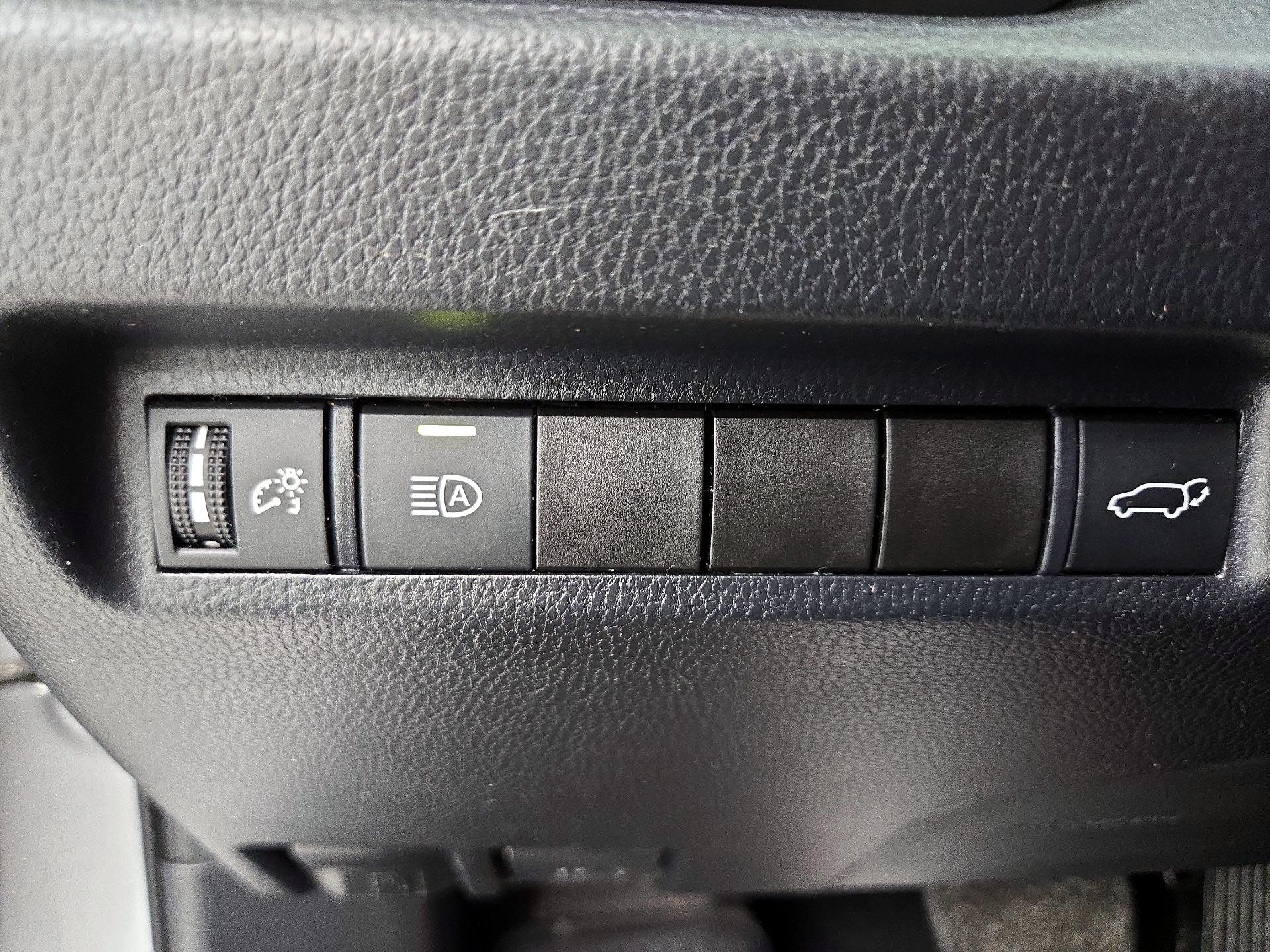 Thumbnail: 2019 Toyota RAV4 - 13