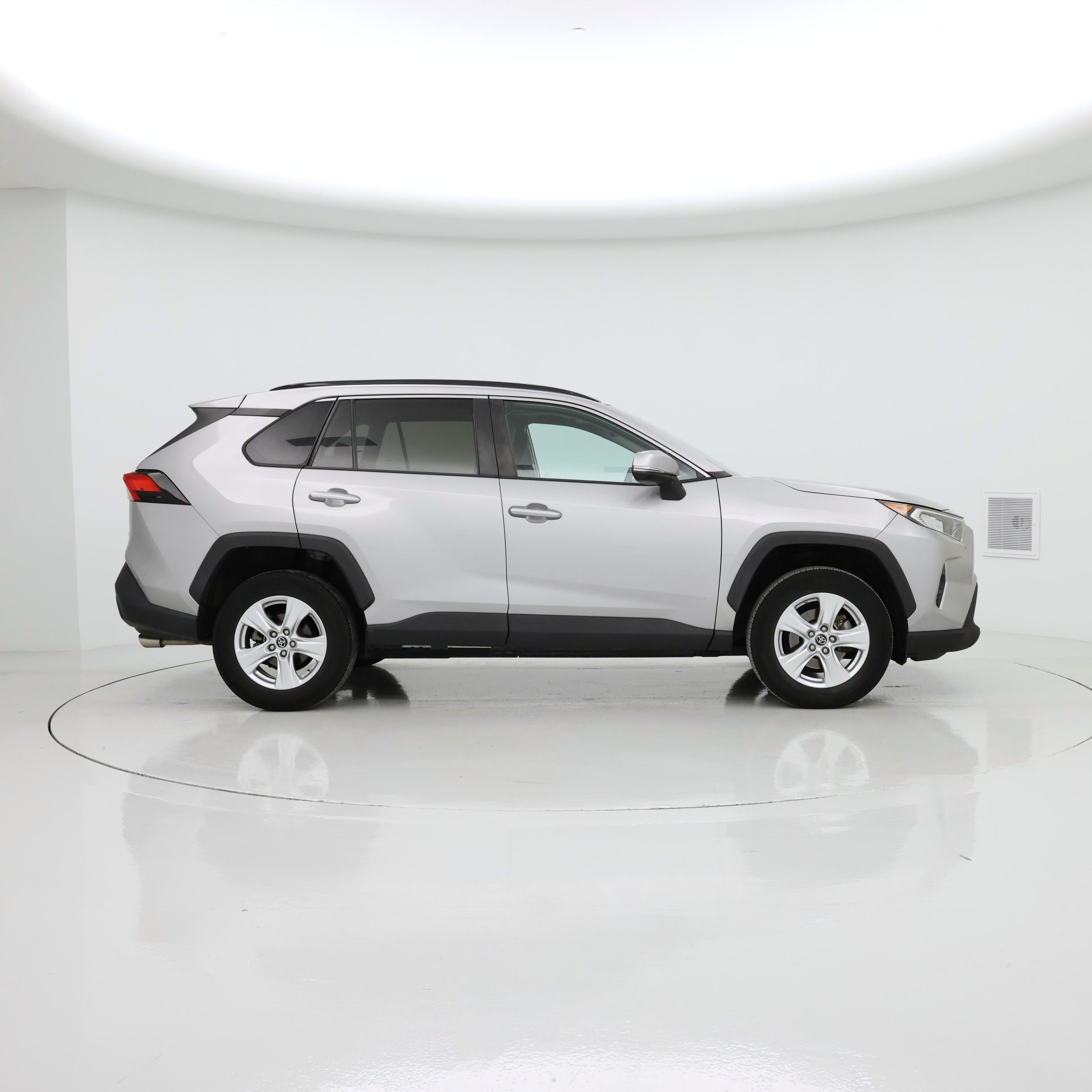 Thumbnail: 2019 Toyota RAV4 - 7