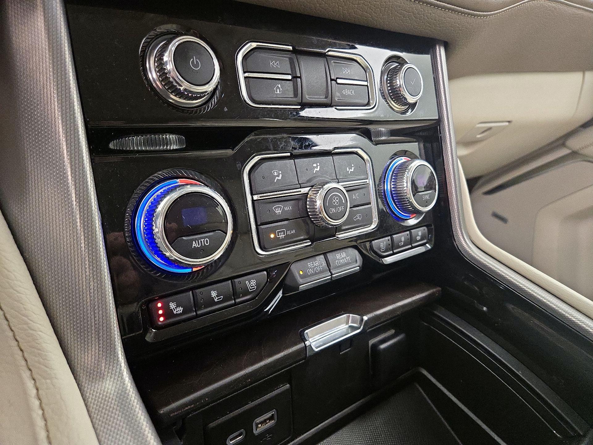 Thumbnail: 2022 GMC Yukon XL - 16