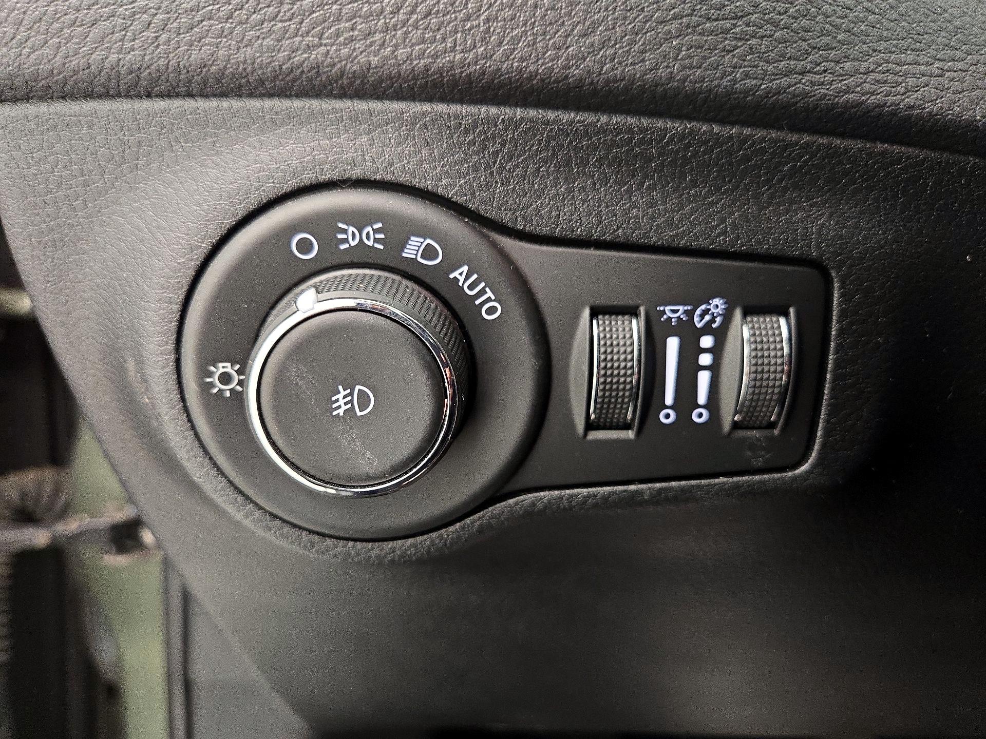 Thumbnail: 2018 Jeep Compass - 13