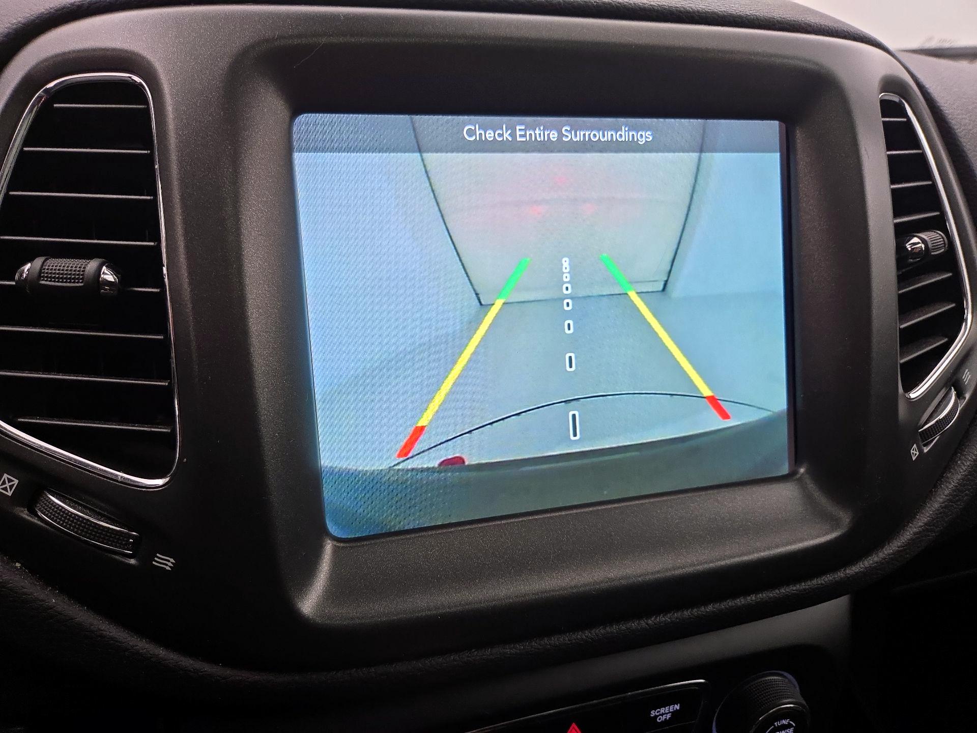 Thumbnail: 2018 Jeep Compass - 15