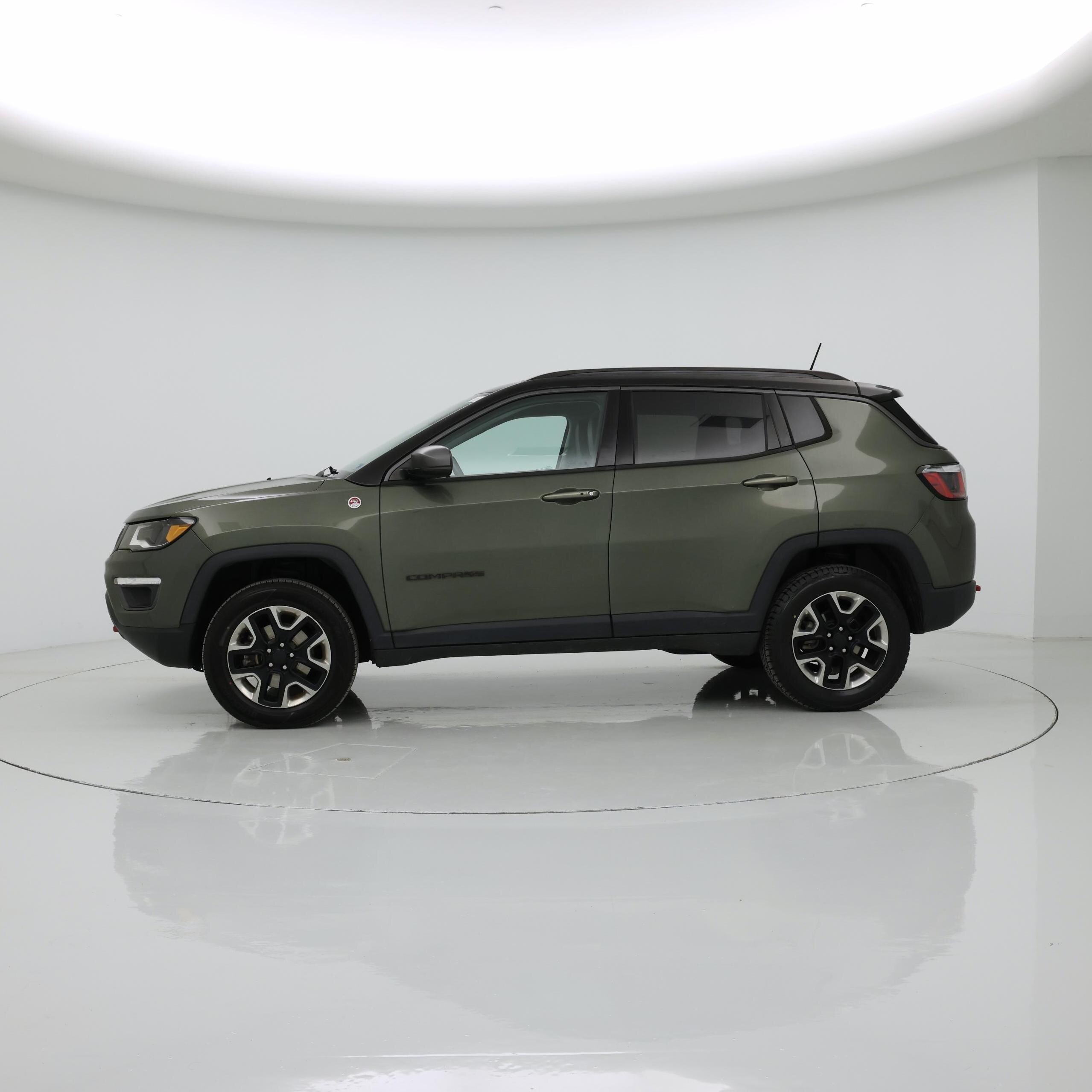 Thumbnail: 2018 Jeep Compass - 3