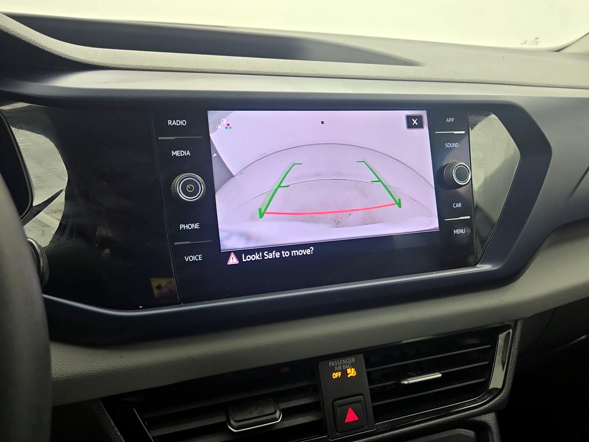 Thumbnail: 2022 Volkswagen Taos - 14