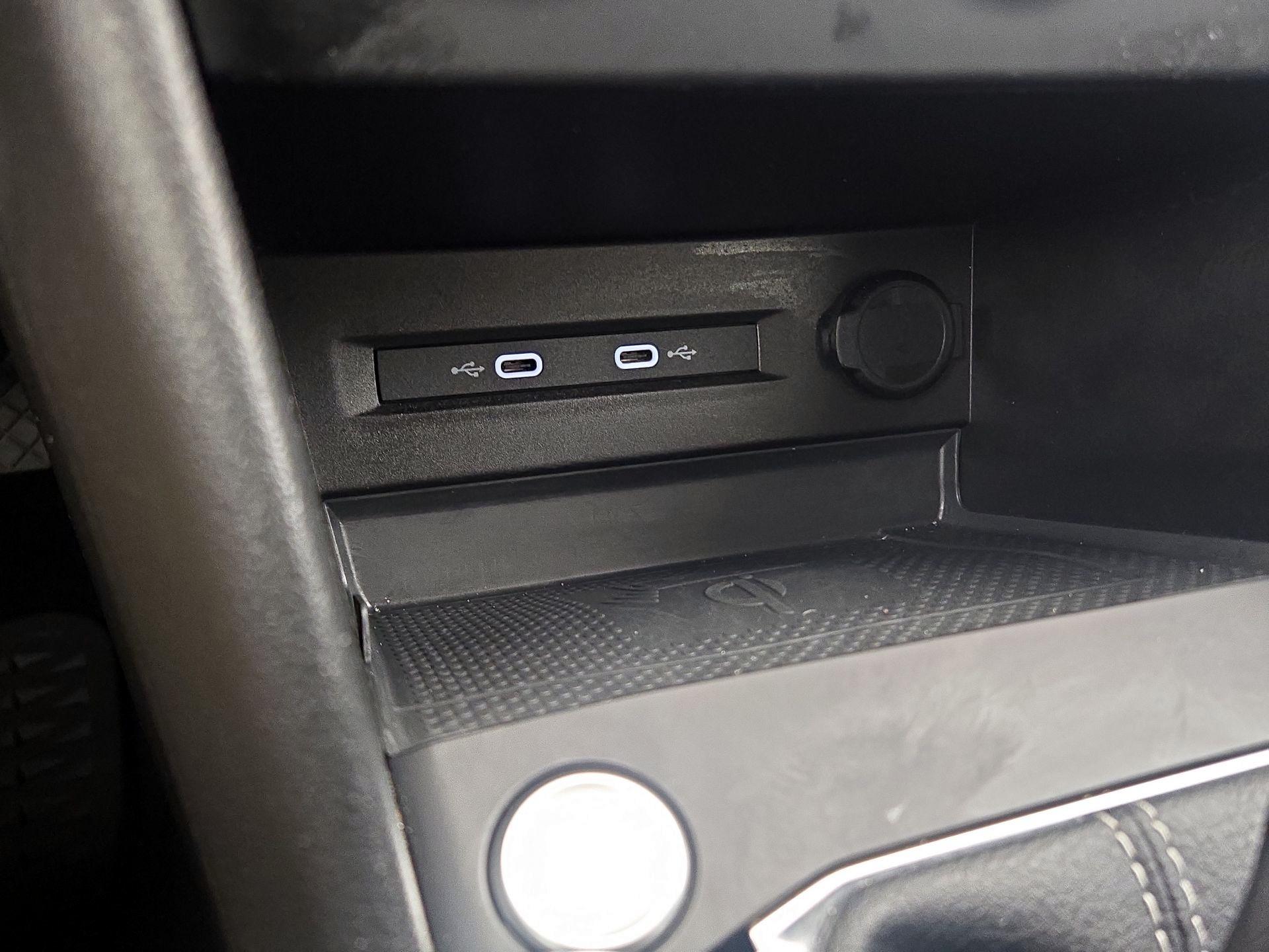 Thumbnail: 2022 Volkswagen Taos - 18