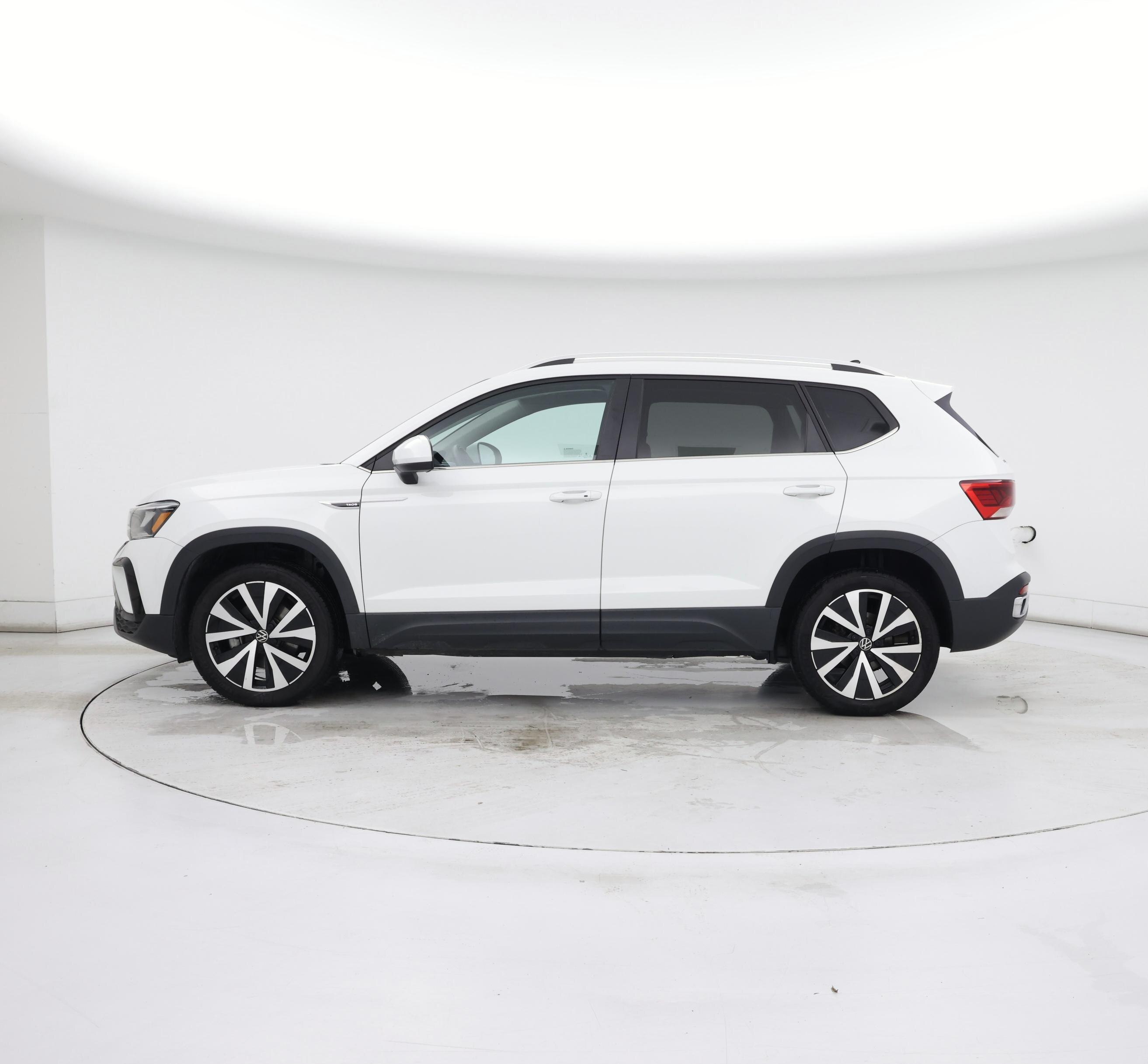 Thumbnail: 2022 Volkswagen Taos - 3