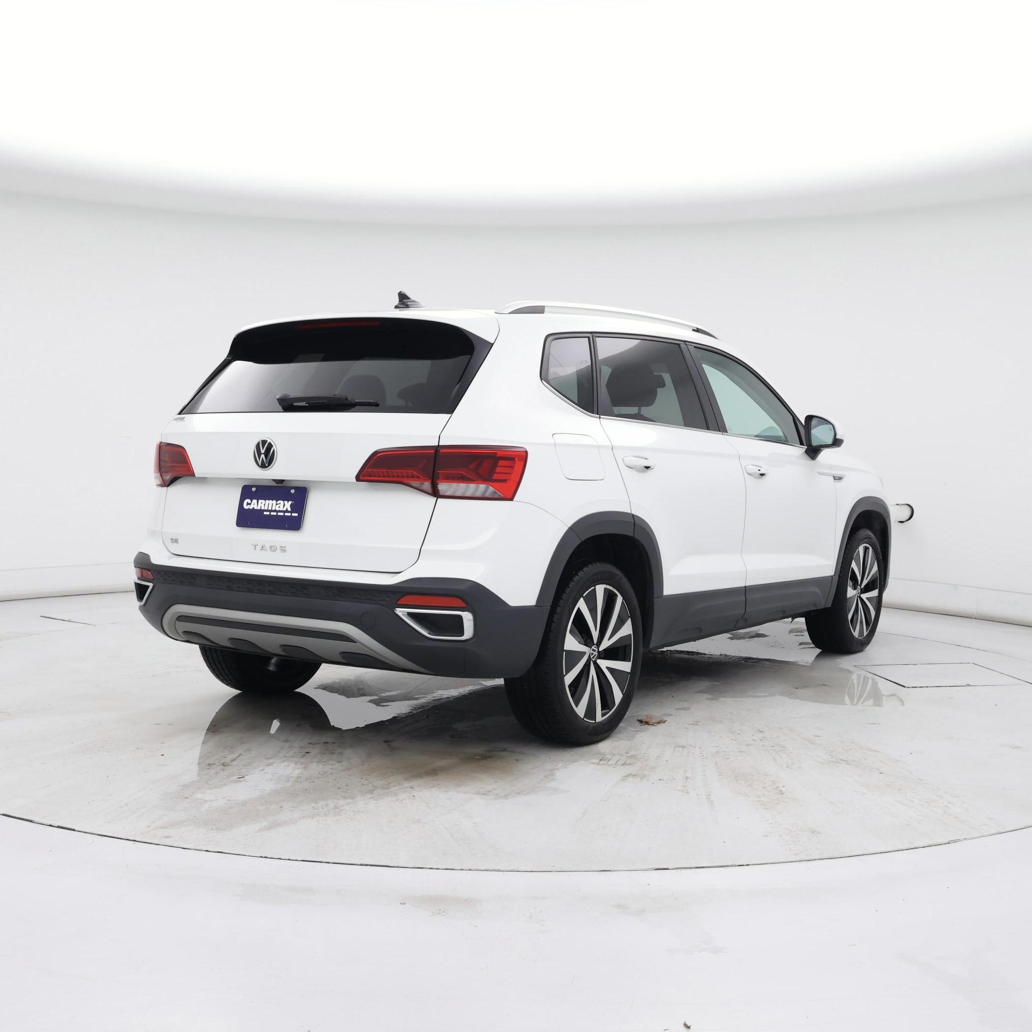 Thumbnail: 2022 Volkswagen Taos - 8