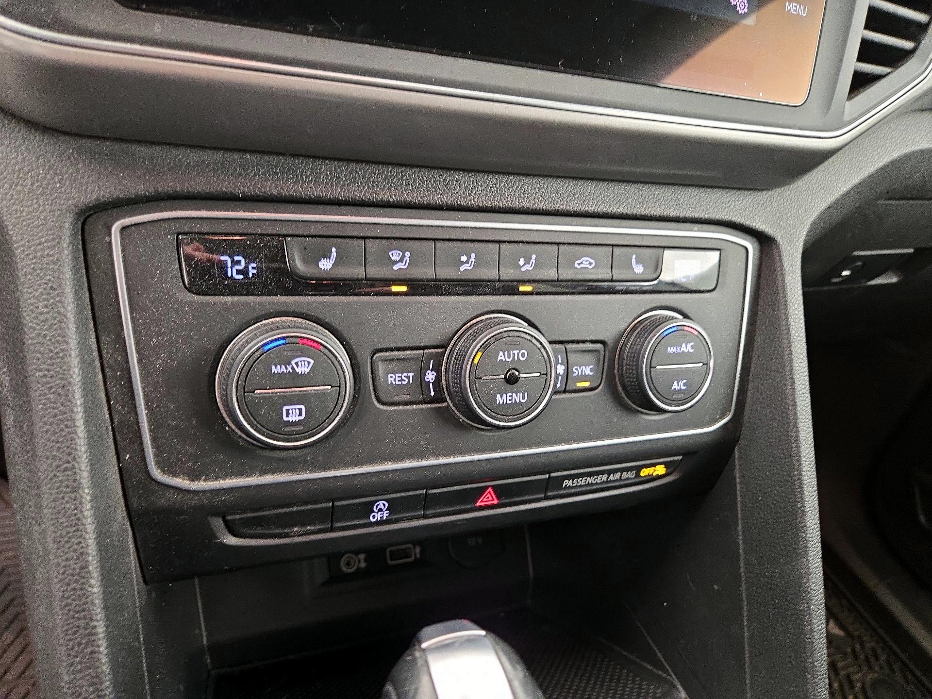 Thumbnail: 2018 Volkswagen Atlas - 16