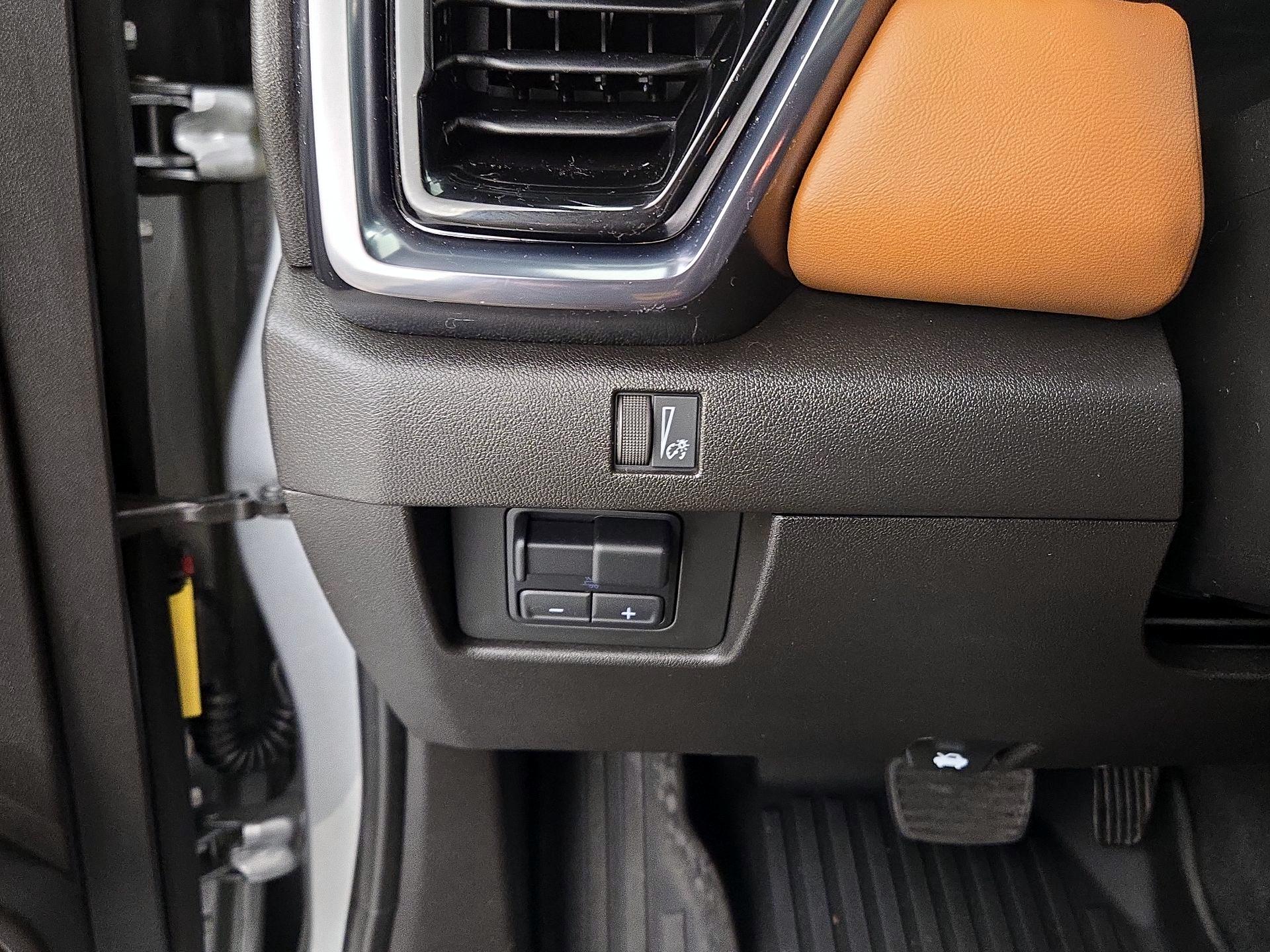 Thumbnail: 2025 GMC Canyon - 13