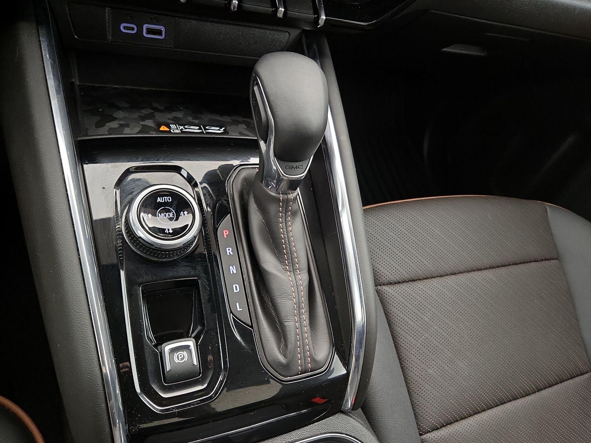 Thumbnail: 2025 GMC Canyon - 18