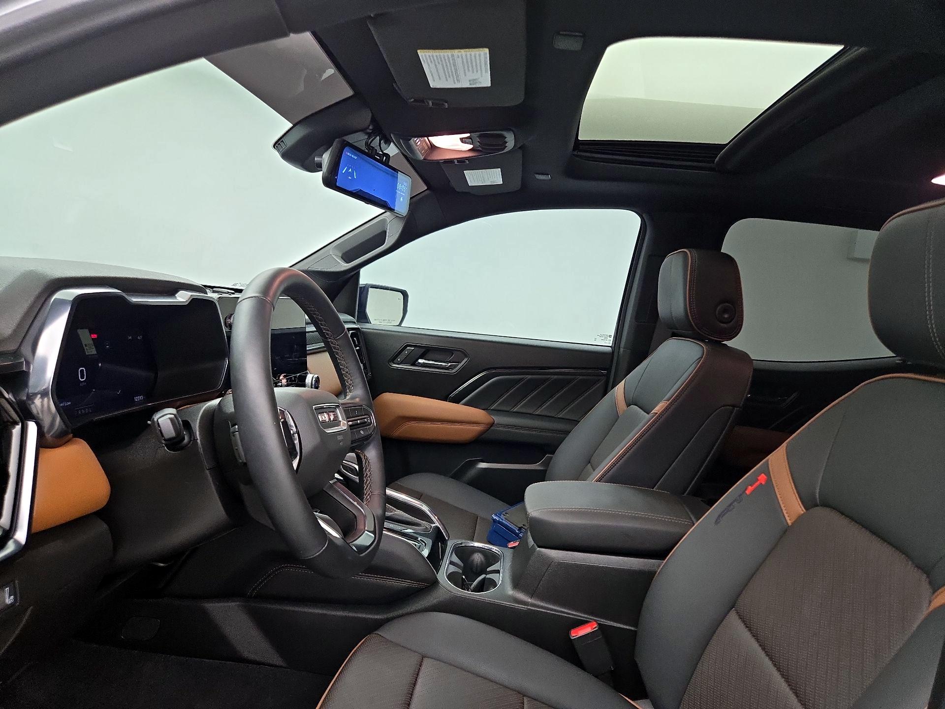 Thumbnail: 2025 GMC Canyon - 20